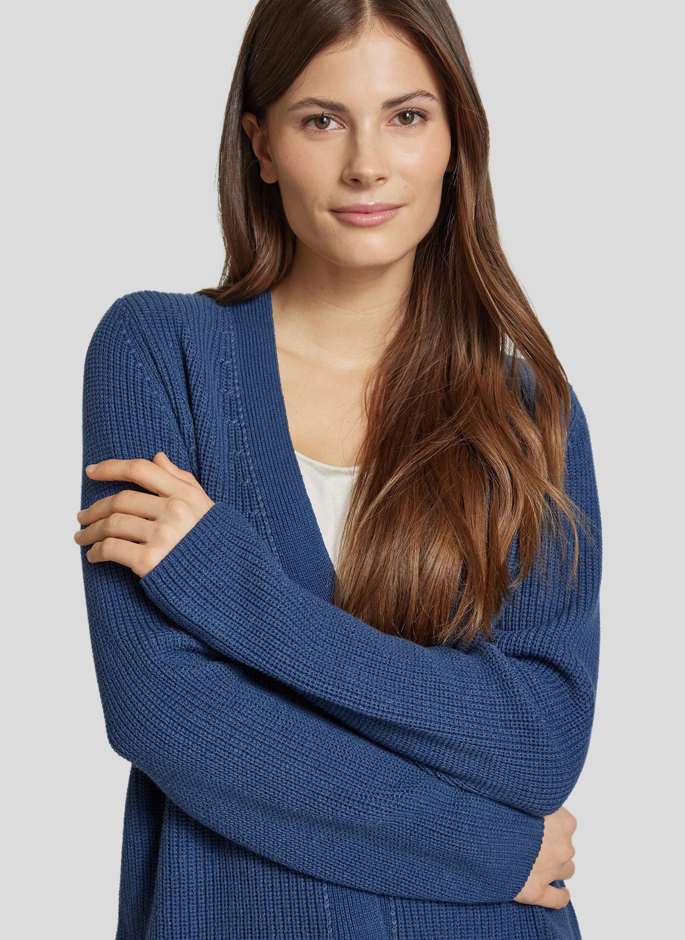 Rabe Strickjacke, mit V-Ausschnitt und Knopfleiste