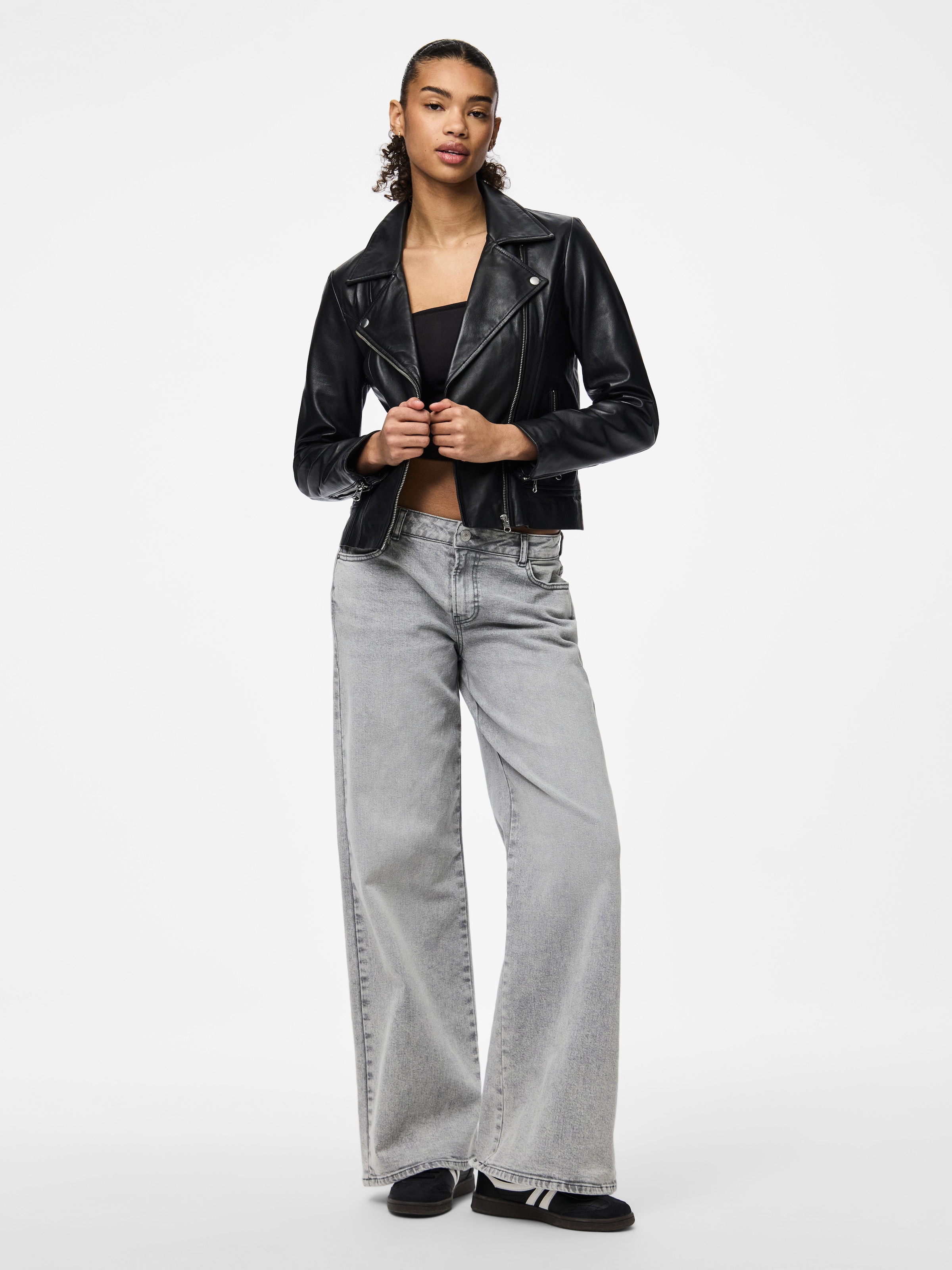 pieces Lederjacke »PCSUSSE LEATHER JACKET NOOS« aus weichem Lammleder