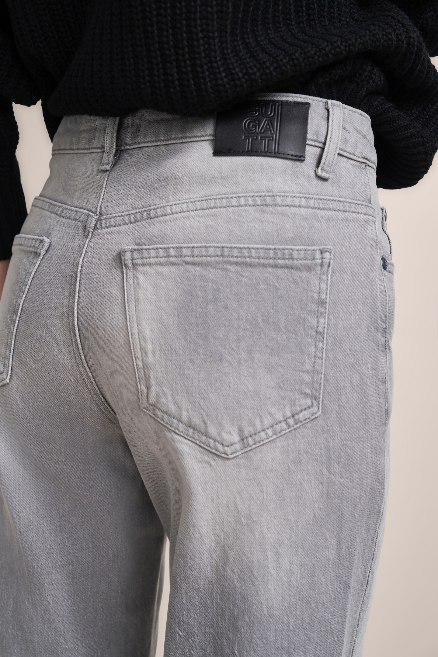 bugatti 5-Pocket-Jeans, mit geradem Beinverlauf