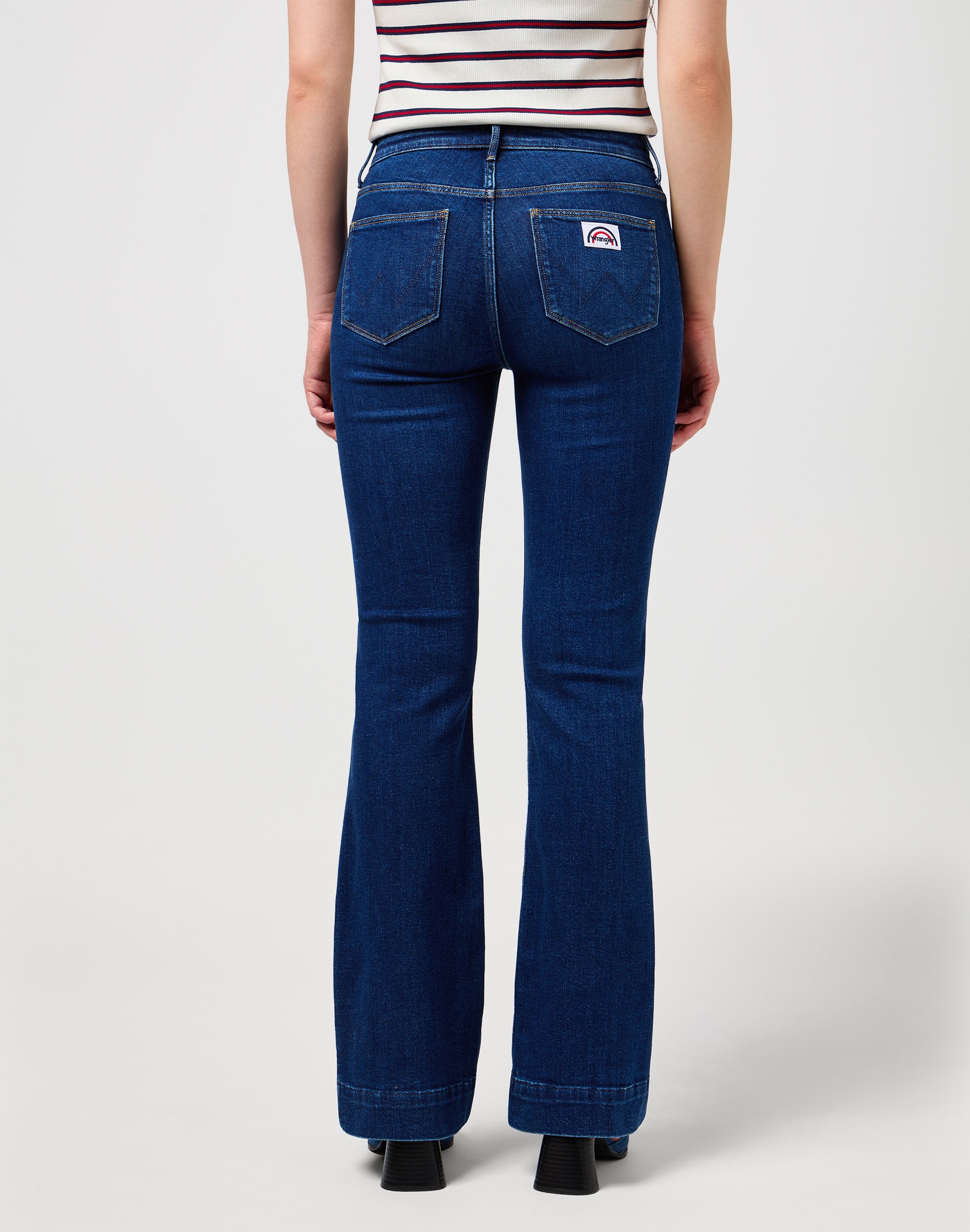 Wrangler Bootcut-Jeans »Flare«, im Retro-Design mit ausgestelltem Bein