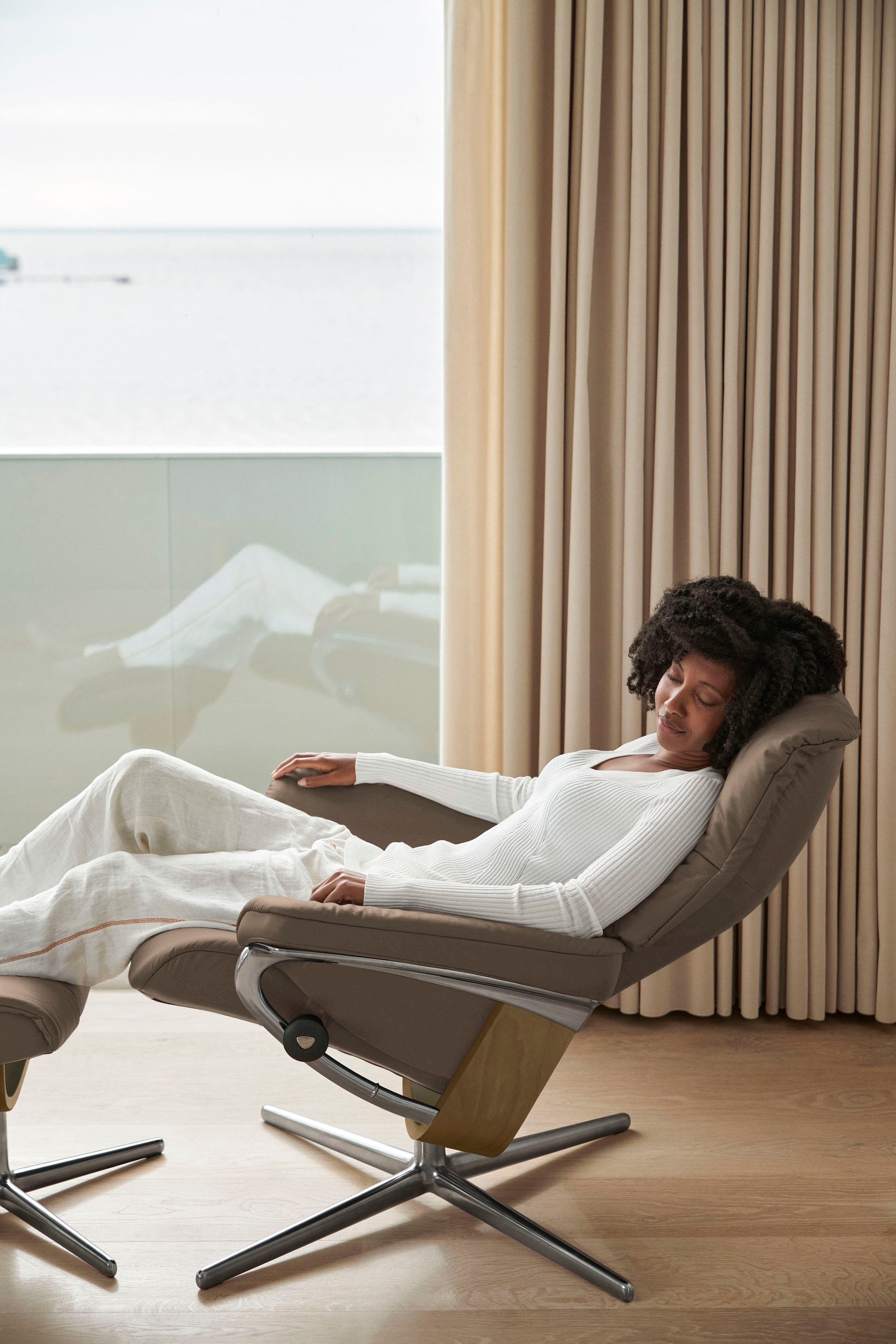 Stressless® Relaxsessel »Mayfair« Set, Relaxsessel mit Hocker,  mit Hocker, mit Cross Base, Größe S, M & L, Holzakzent Eiche