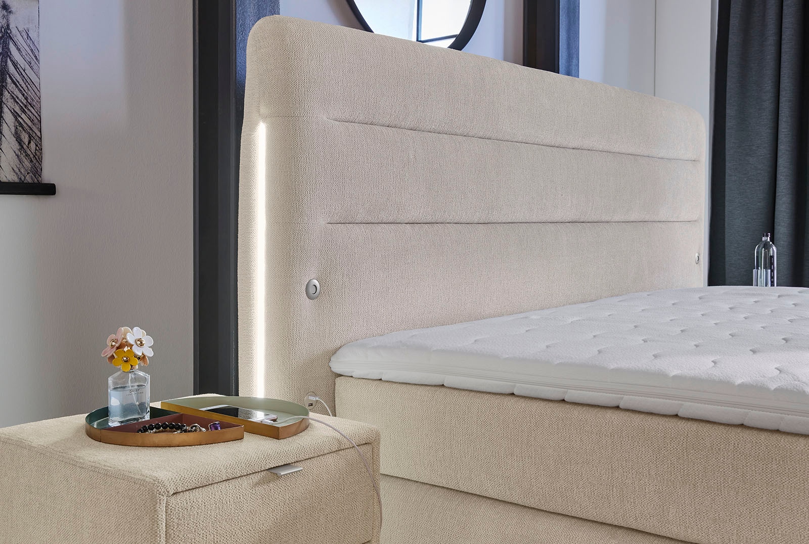 Jockenhöfer Gruppe Boxspringbett »Livia« inklusive LED-Beleuchtung, 4x USB-Ladeports, 7-Zonen-TTFK-Matratze