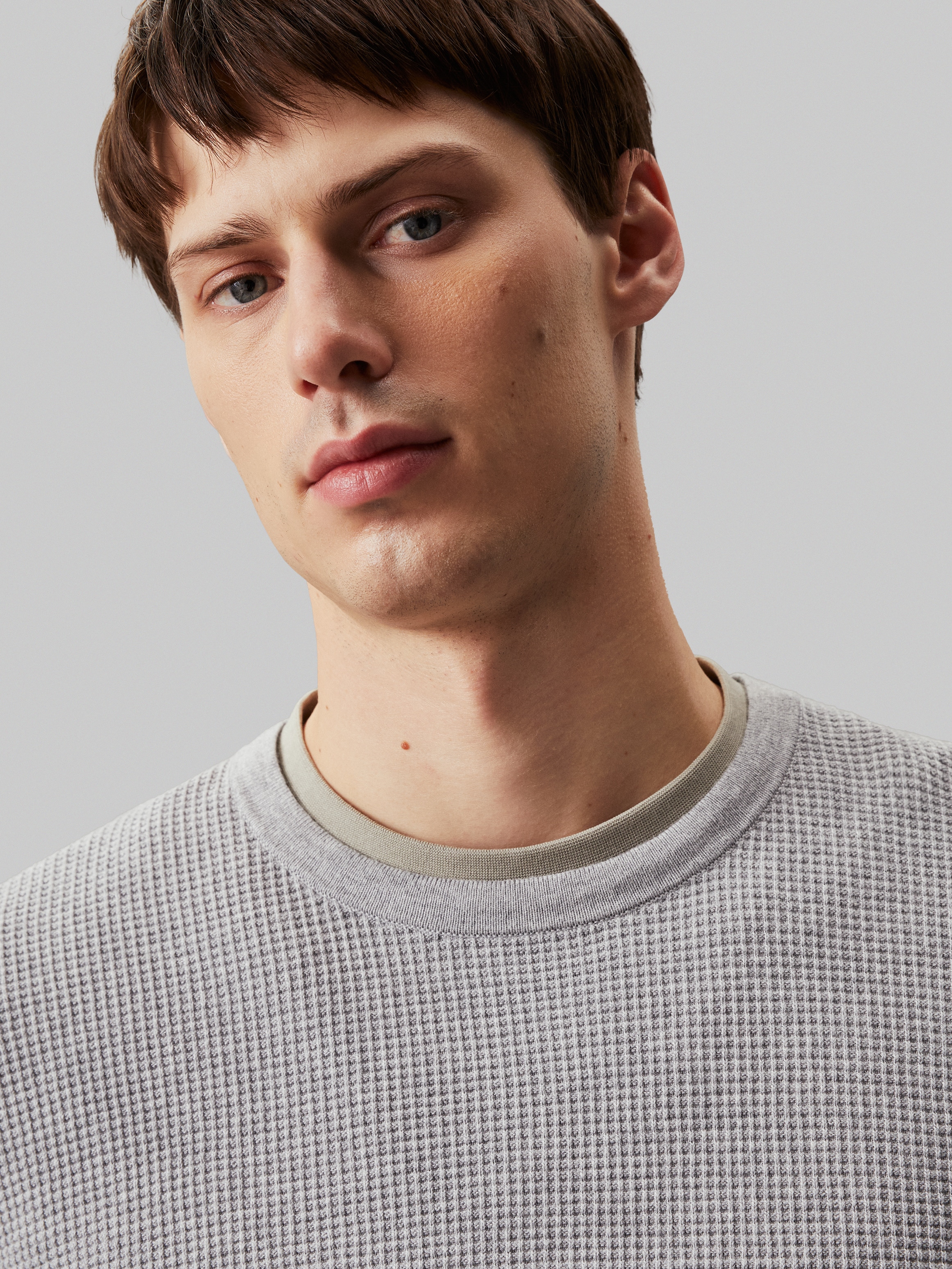 Calvin Klein Rundhalspullover »WAFFLE STRUCTURE SWEATER«, mit Markenlabel