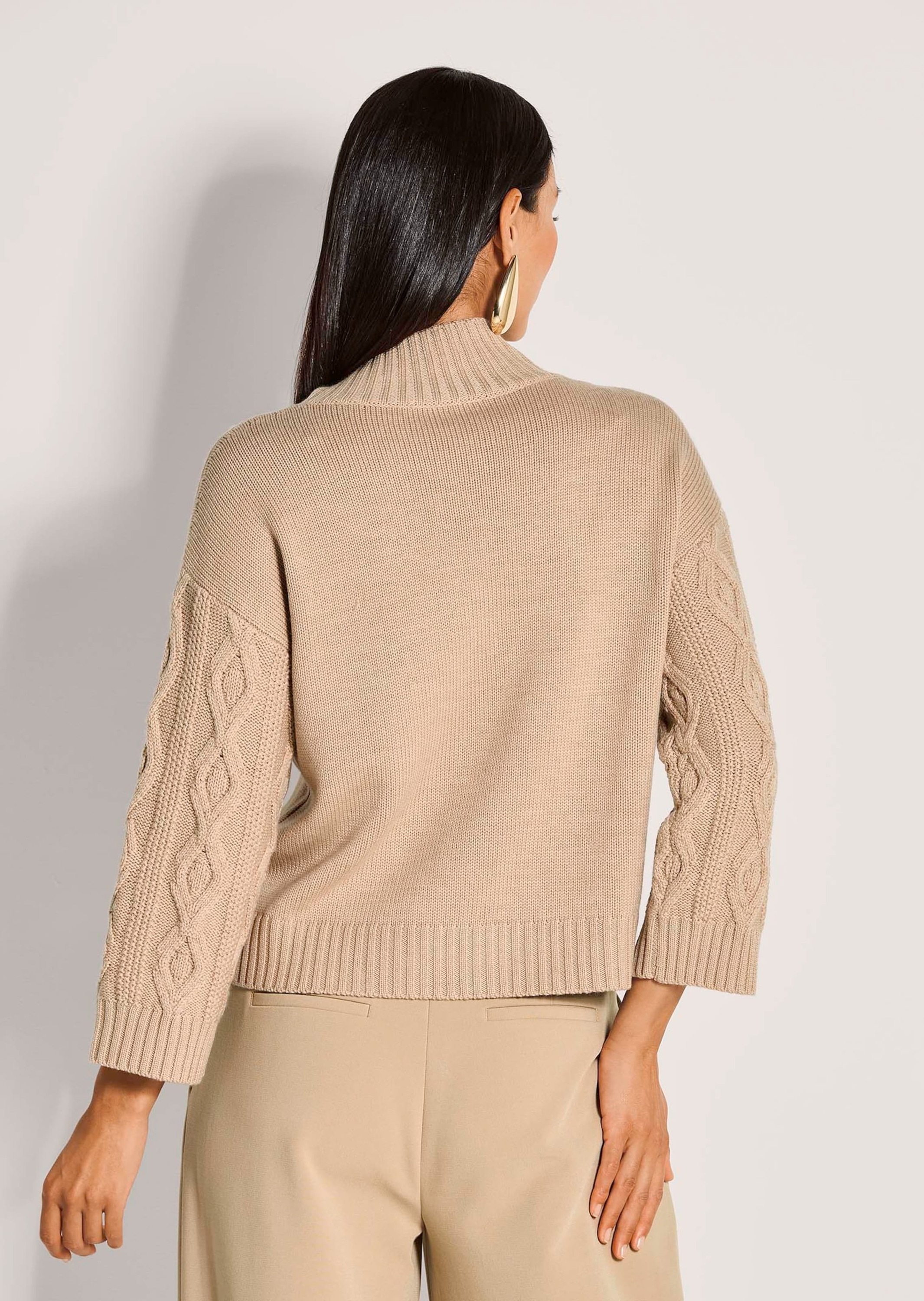 MADELEINE Stehkragenpullover »Strickpullover Eleganter Wollpullover mit Zopfmuster« Kunstvolles Zopfmuster