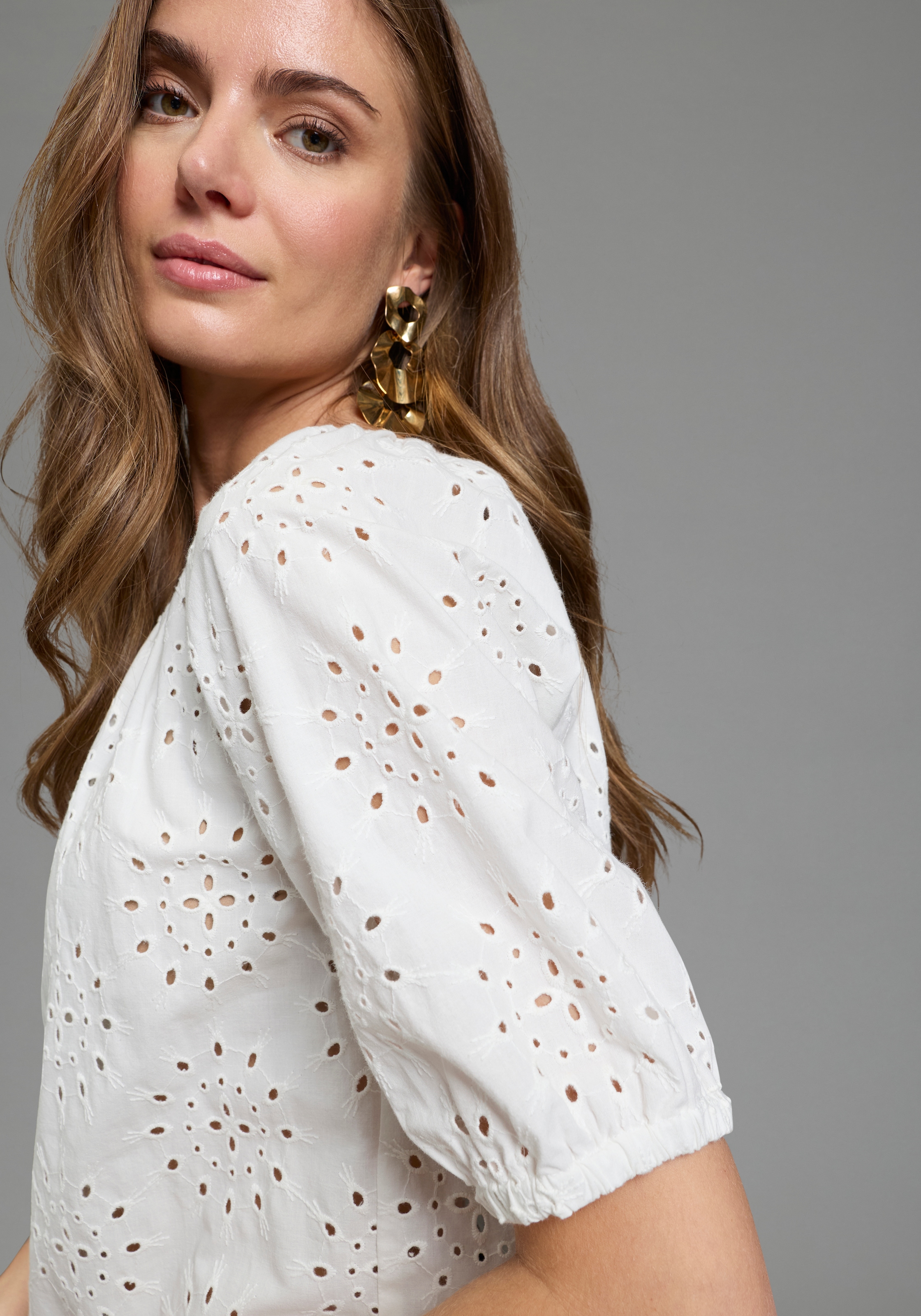 Laura Scott Schlupfbluse mit echter Lochstickerei, aus Baumwolle