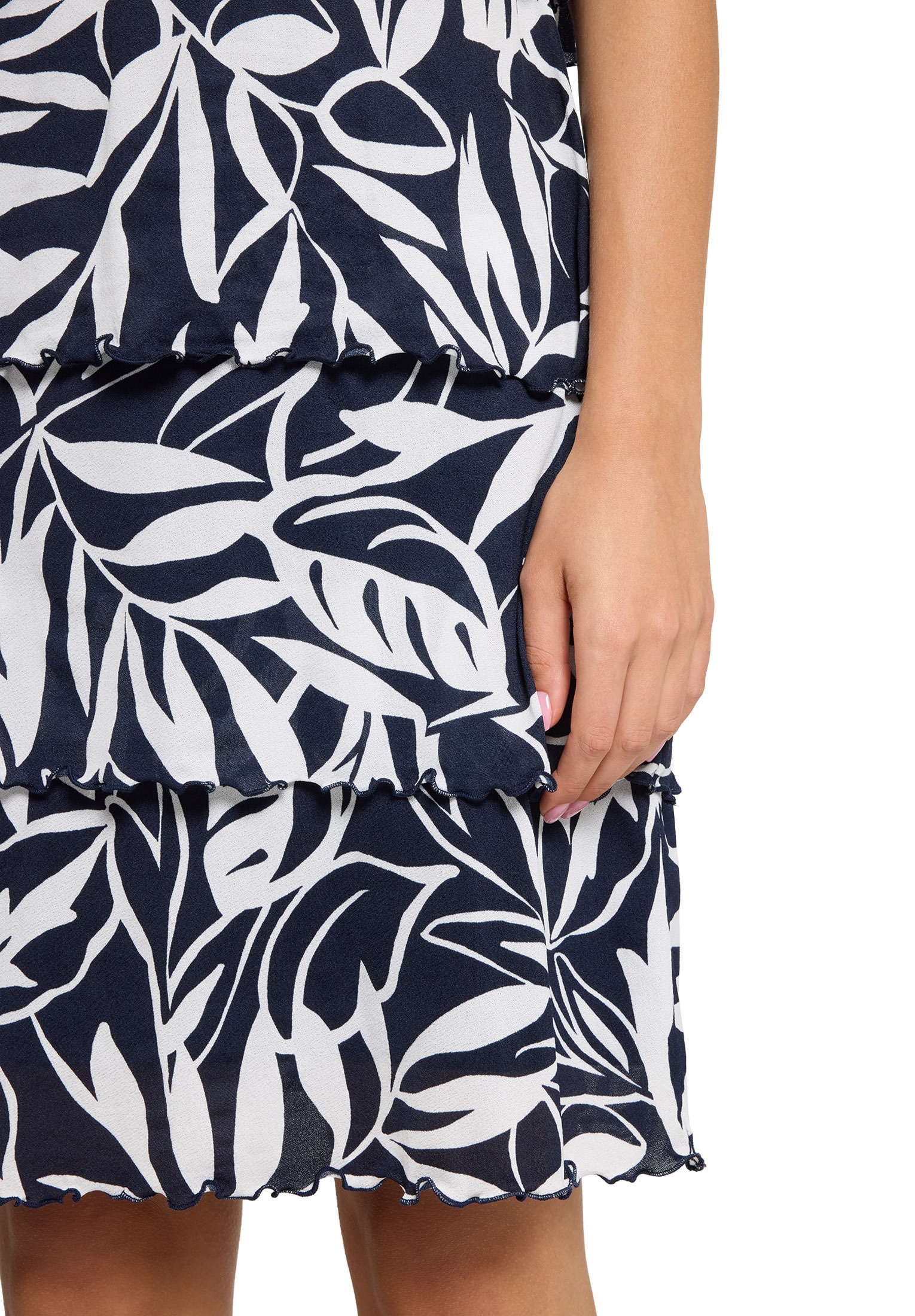 Betty Barclay Midikleid »Stufenkleid mit U-Boot-Ausschnitt«