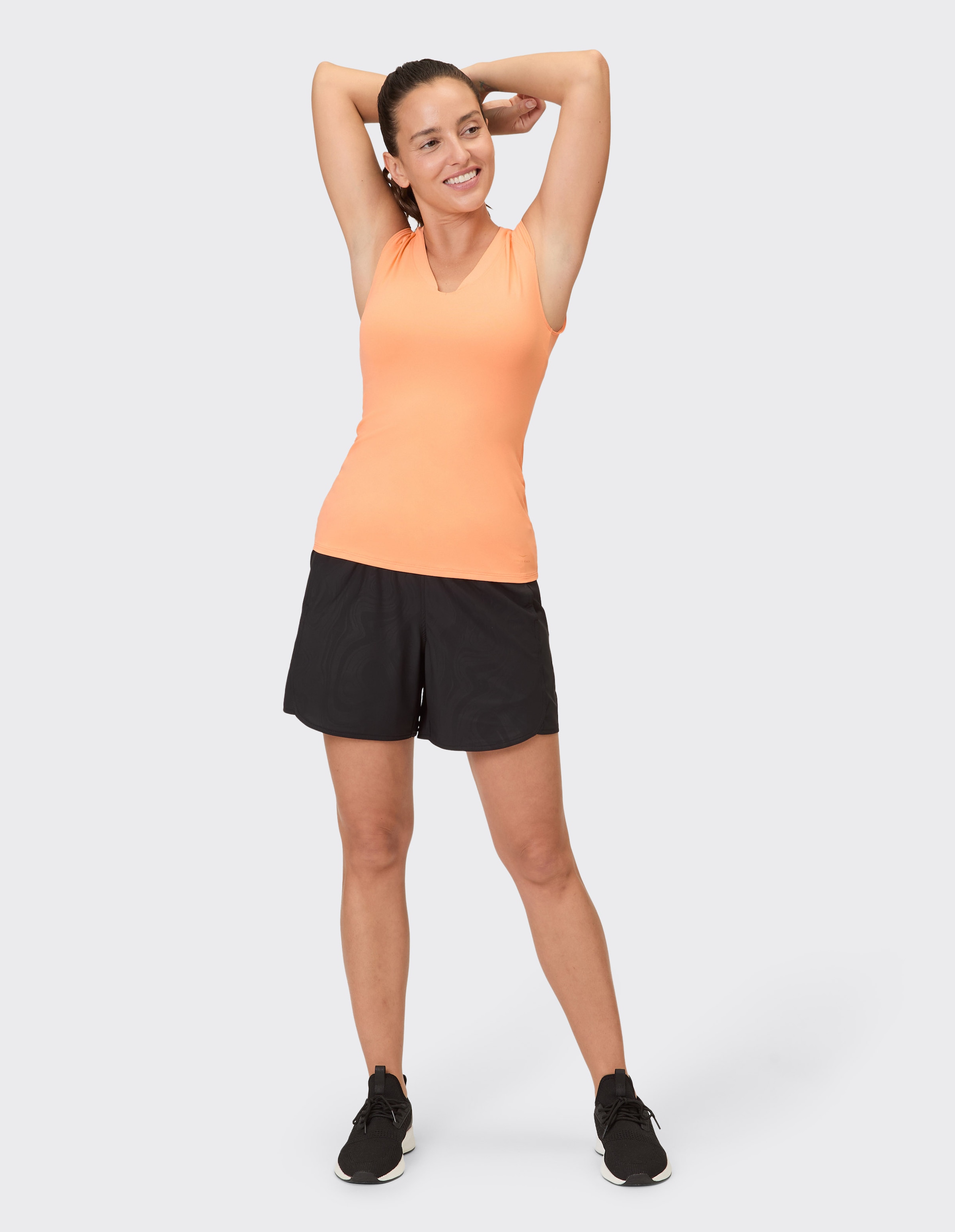 Venice Beach T-Shirt »T-SHIRT ELEAM« sportlicher Stil, leichtes und elastisches Material
