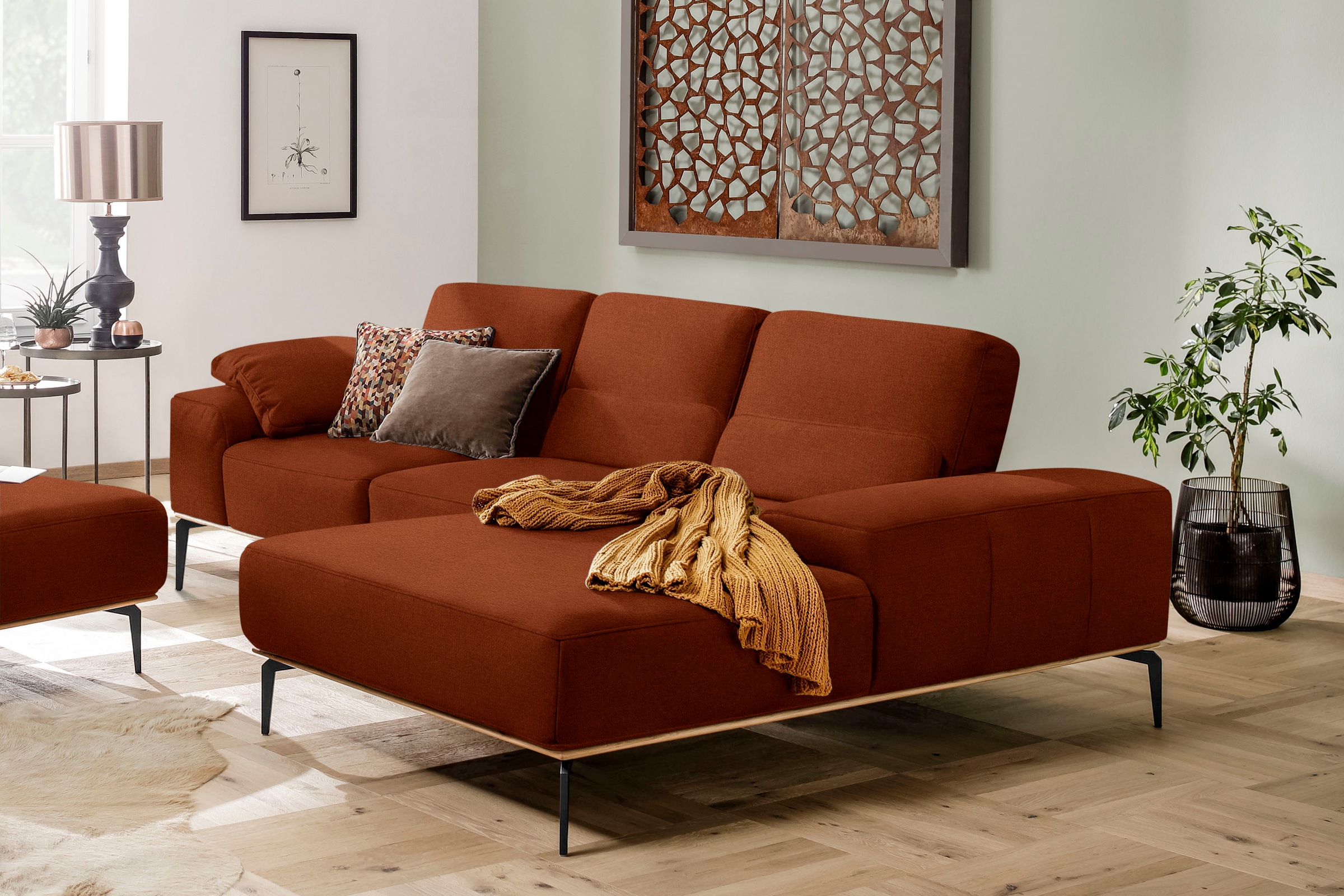 W.SCHILLIG Ecksofa »run, Designsofa mit tollem Sitzkomfort, bequem, L-Form«, mit Holzsockel, Füße in Schwarz pulverbeschichtet, Breite 279 cm