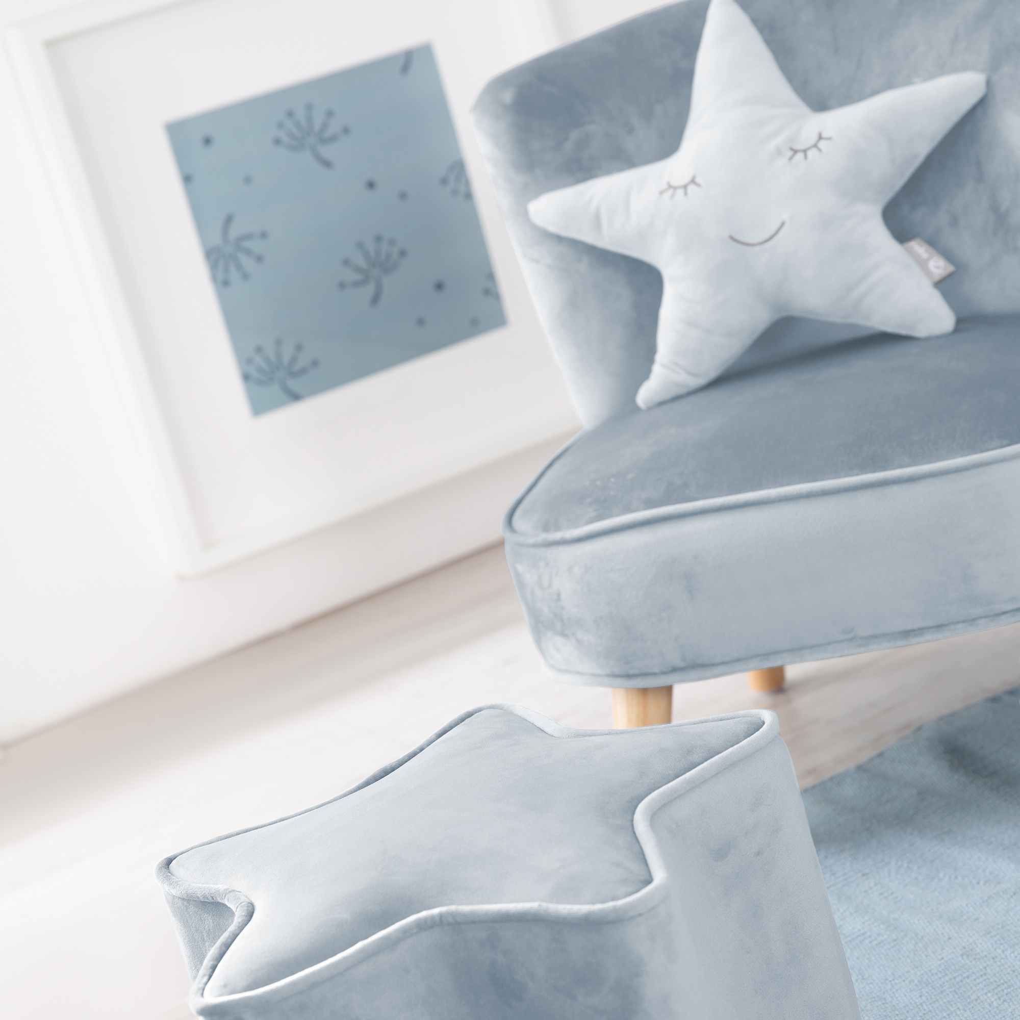 roba® Kindersitzgruppe »Lil Sofa«, (Set, 3 tlg.), bestehend aus Kindersessel, Kinderhocker und Dekokissen in Sternform