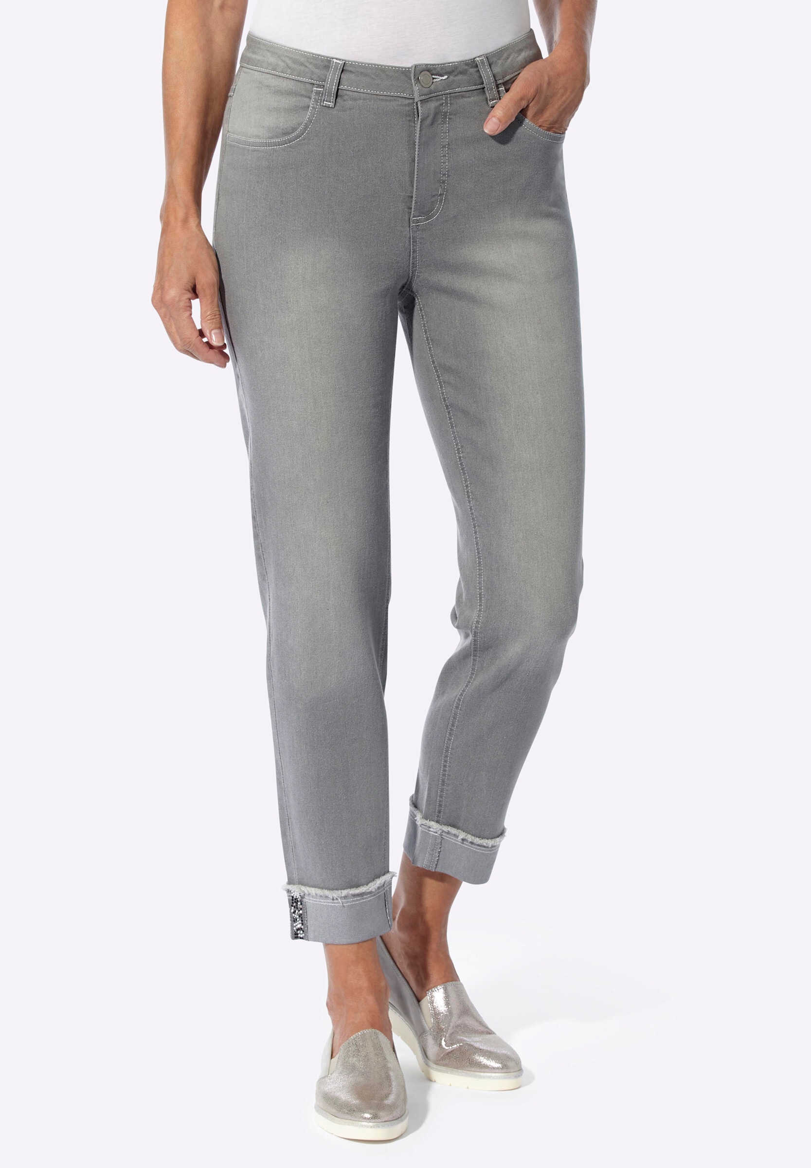Sieh an! Bequeme Jeans »7/8-Jeans 7/8-Jeans mit Fransen am Beinaufschlag«