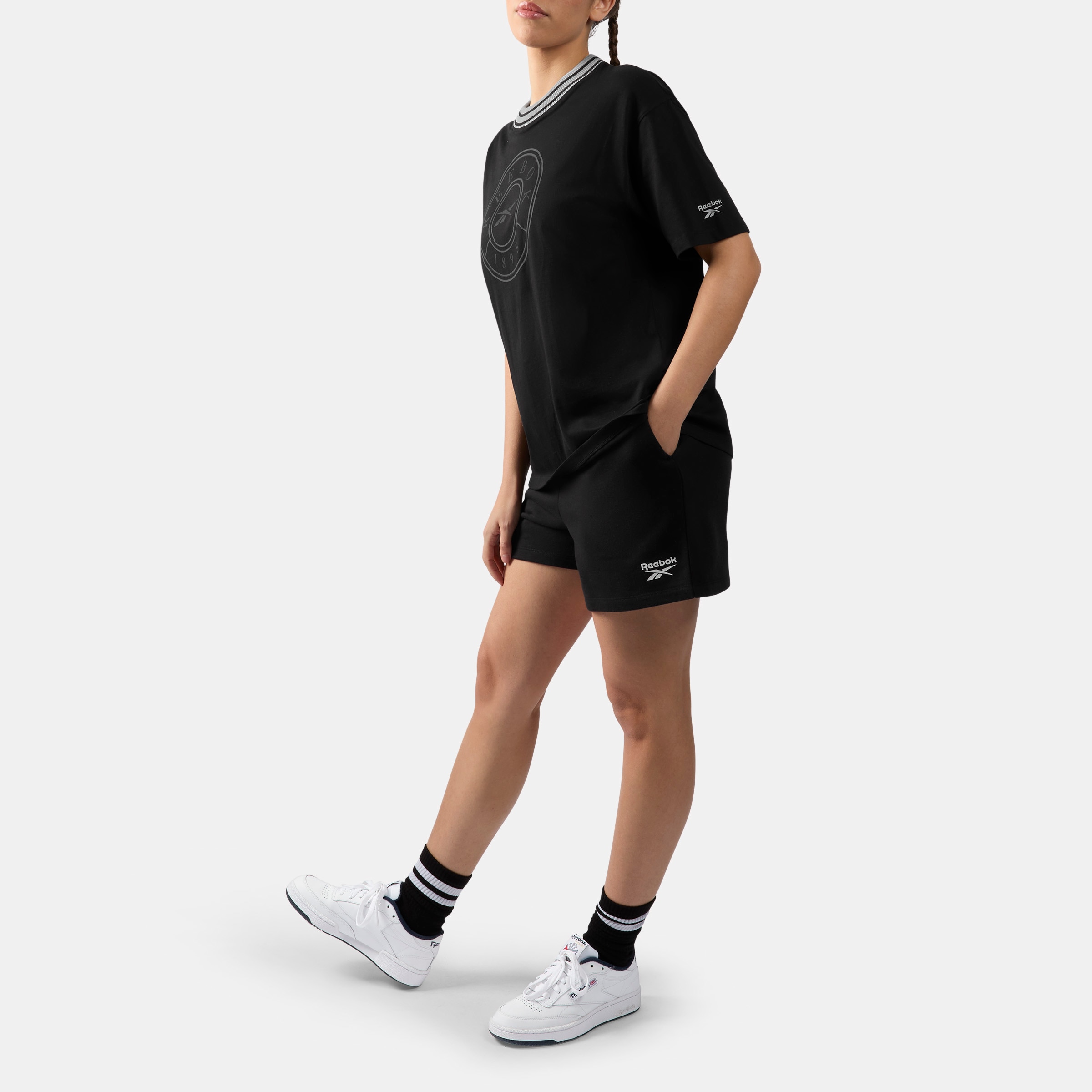 Reebok Sweatshorts »TYLA SHORTS«  aus Schleifenfleece, mit Kordeln zur Passformanpassung