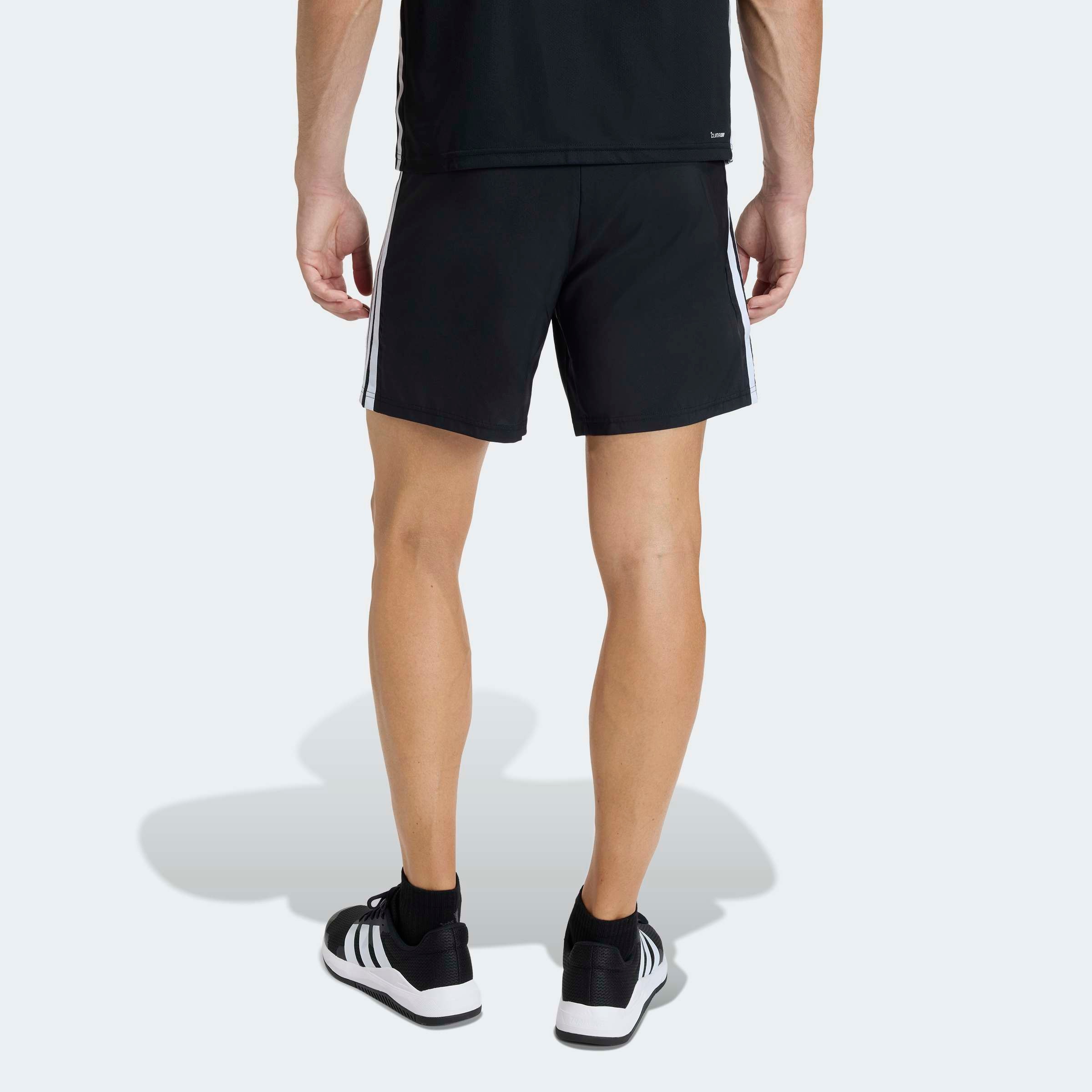 adidas Performance Shorts »WORKOUT ESSENTIALS 3-STRIPES WOVEN«  für Fitness und Sportmode, normal-weite Passform