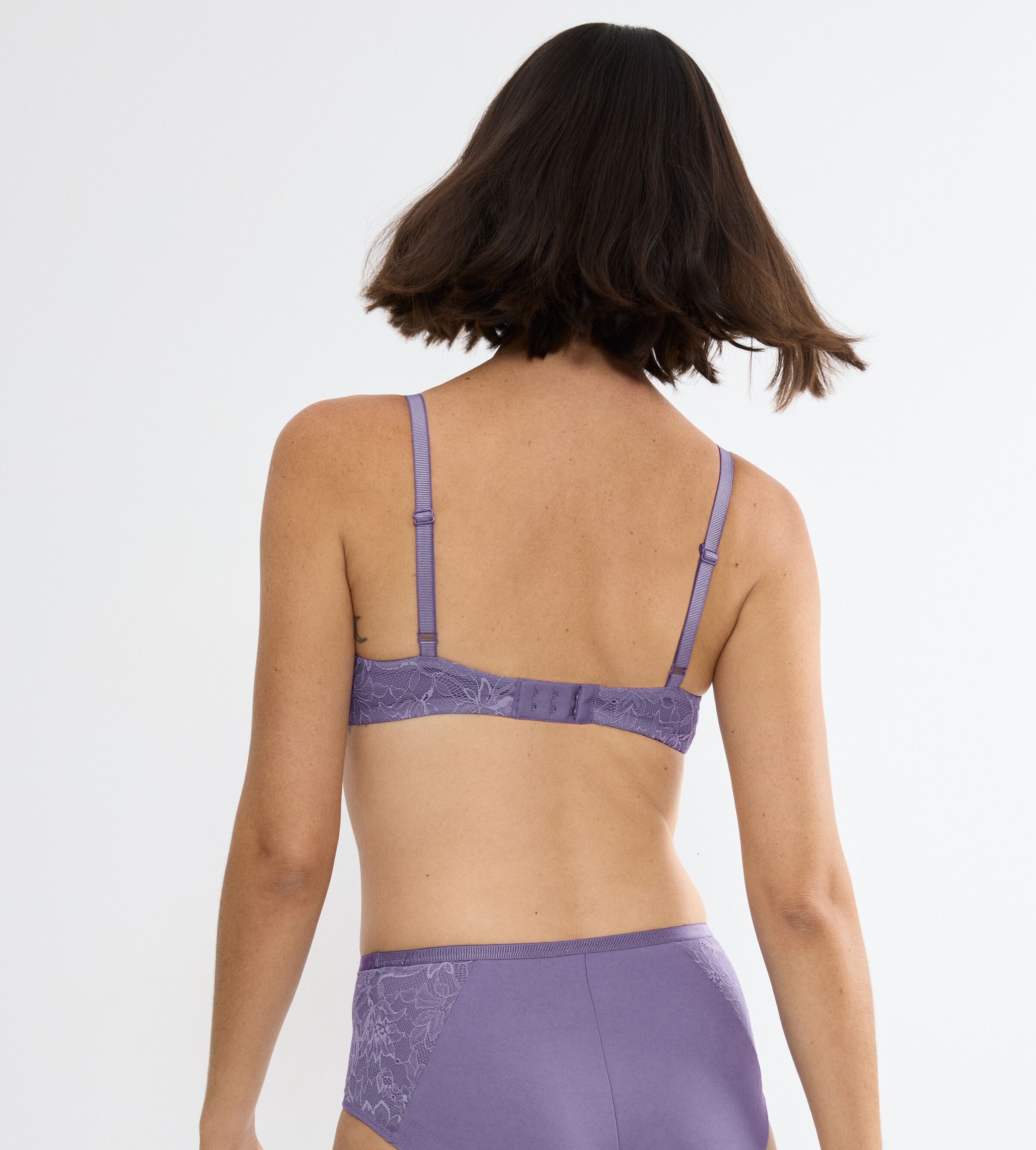 Triumph T-Shirt-BH »Amourette Charm T« Stretch-Spitze, leicht gepolstert, feminin, weich