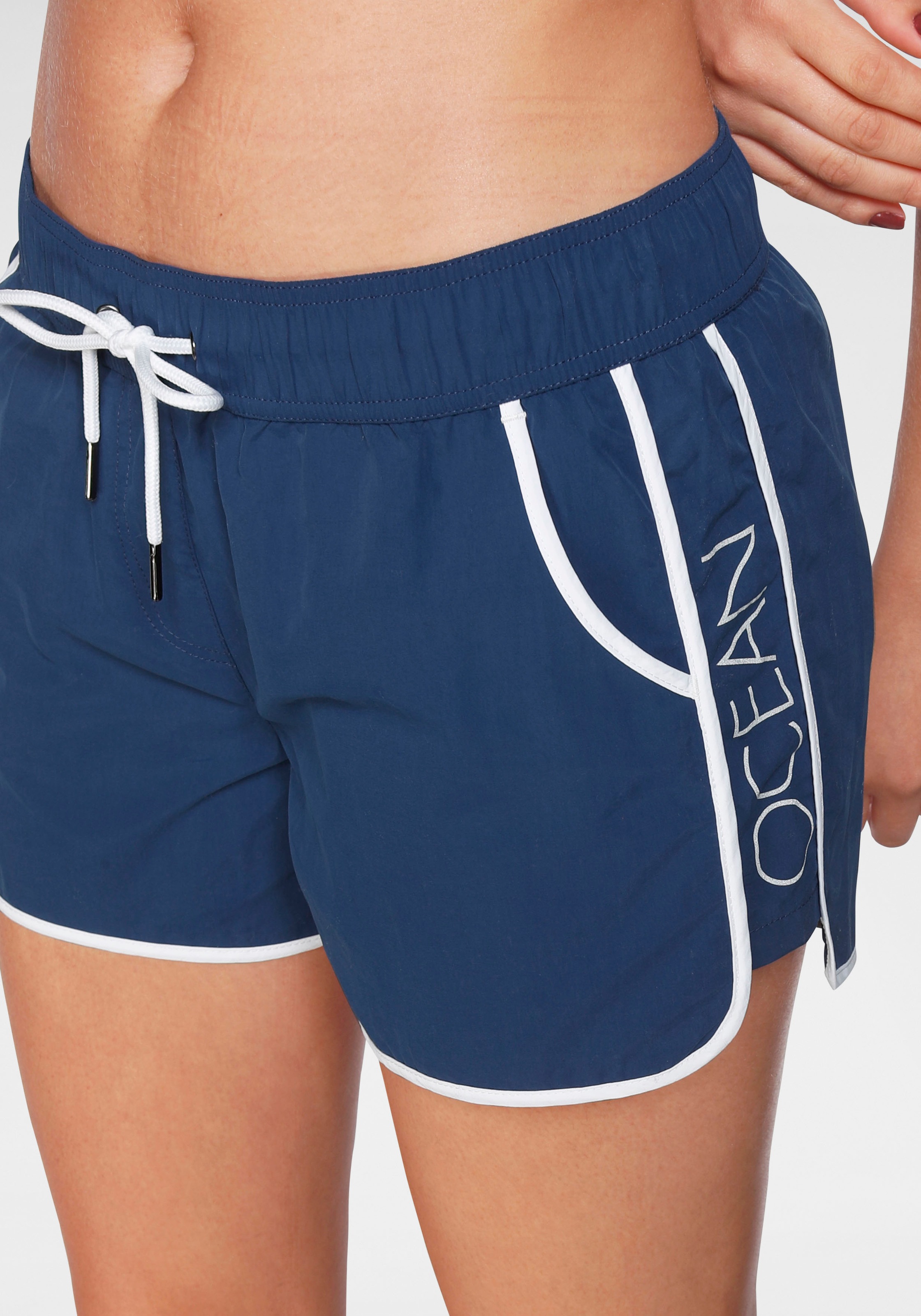Ocean Sportswear Boardshorts »zum Baden & Surfen«, mit reflektierendem Druck