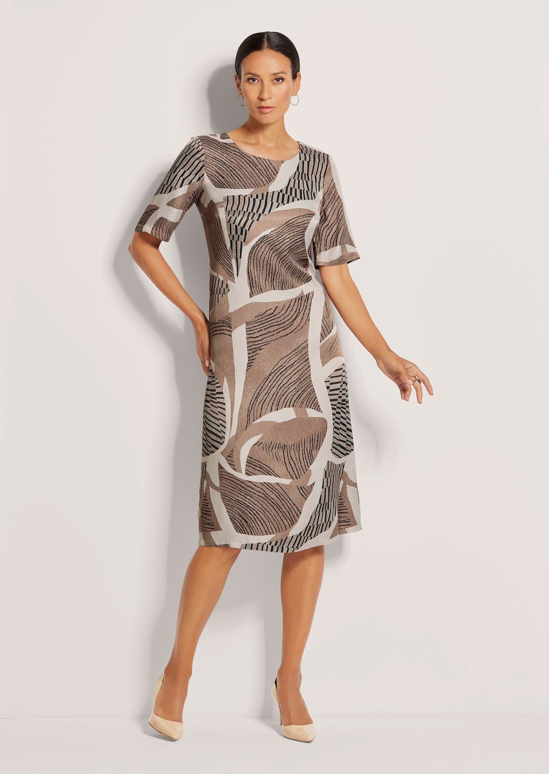 MADELEINE Midikleid »Kleid Kleid mit kurzen Ärmeln«