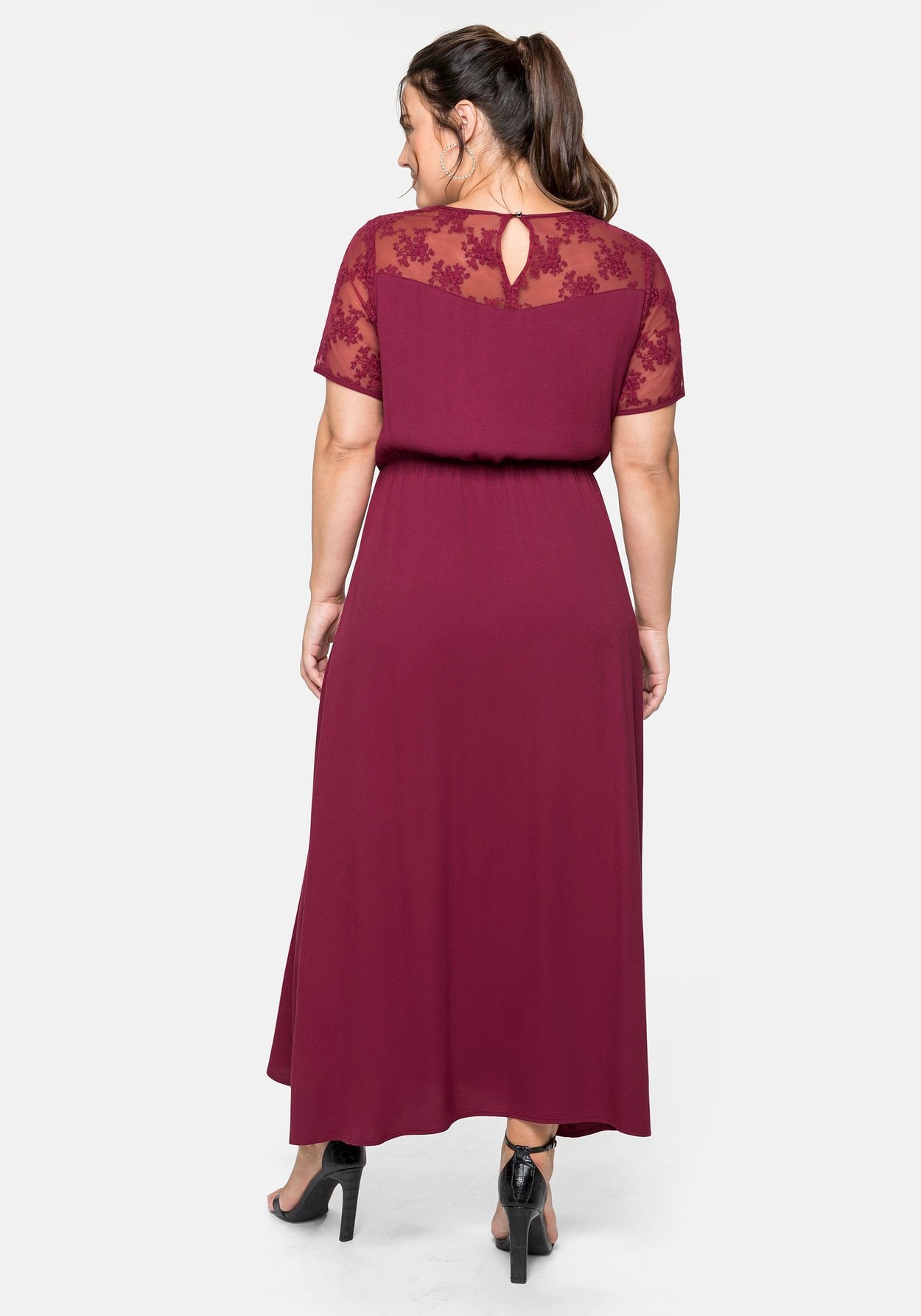 Sheego Abendkleid »Abendkleid in Maxilänge, mit Spitzeneinsatz«