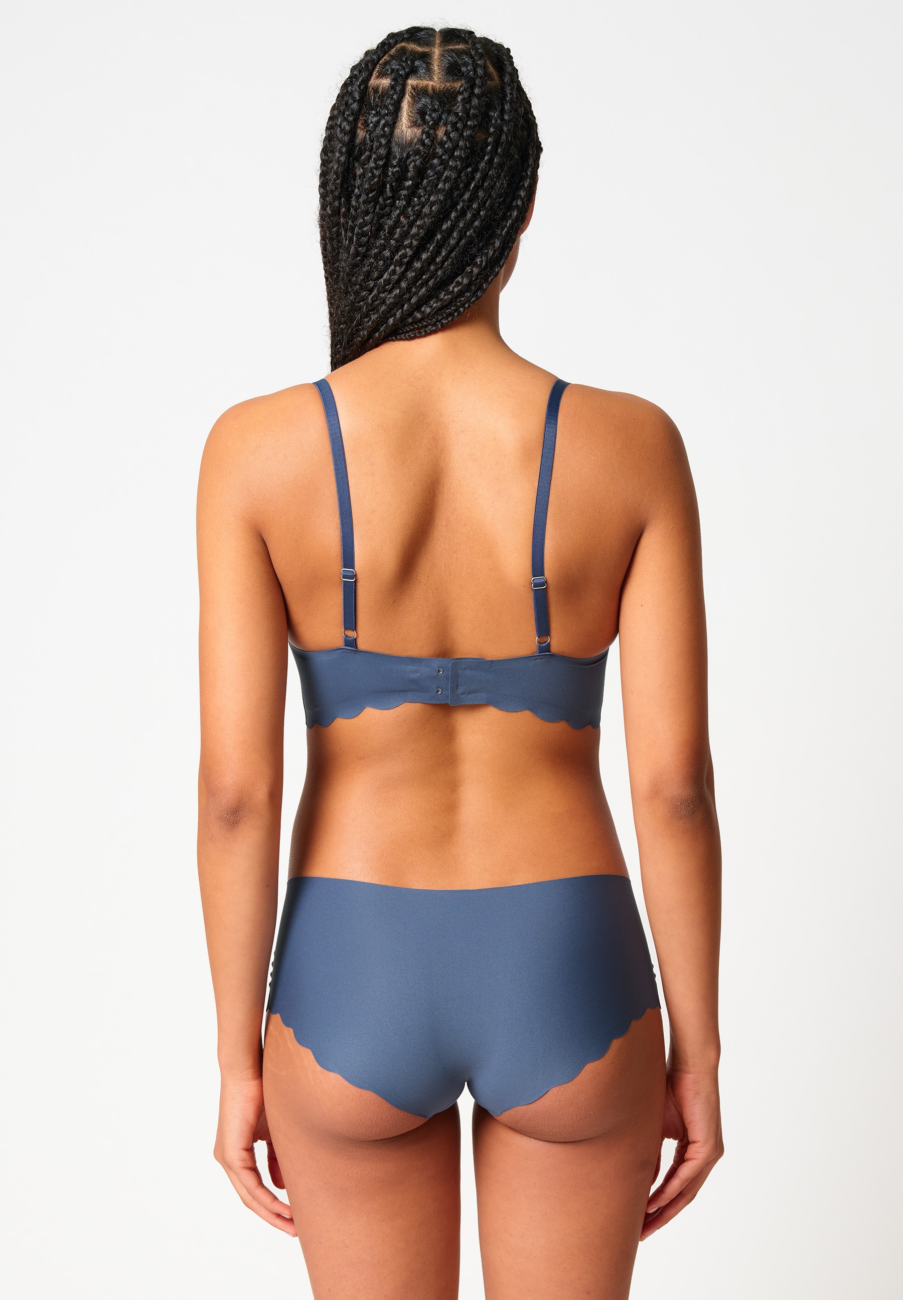 Skiny Soft-BH »Micro Essentials« herausnehmbare Pads,  V-Ausschnitt, Unsichtbar-Effekt, mit Bogenkante