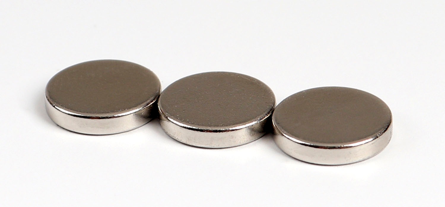 queence Magnetfolie »Magnetische Tafelfolie«, Tafel-Wandtafelfolie-Magnetfolie, selbstklebend, Kreide+Neodym-Magnete