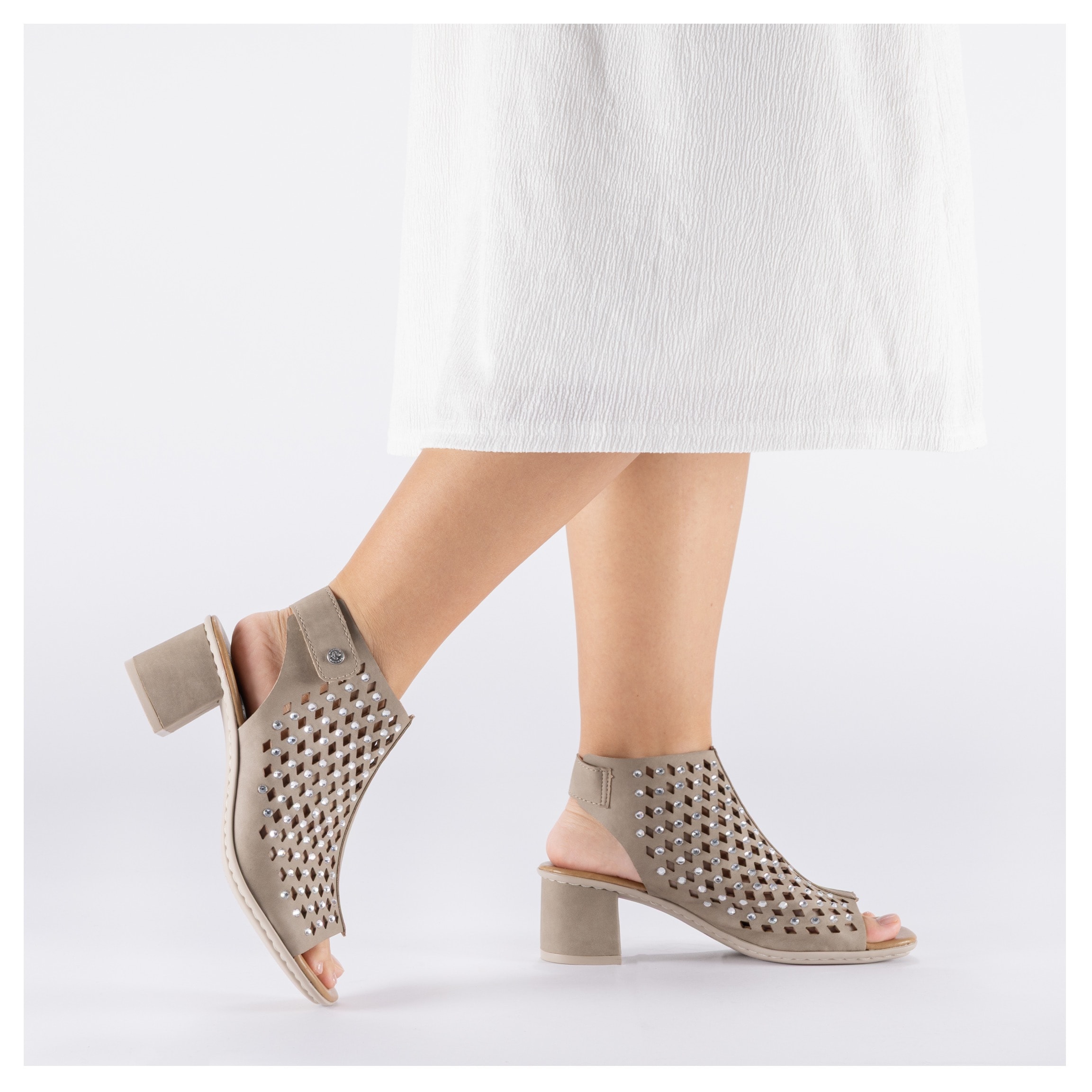 Rieker Schaftsandalette  Sommerschuh, Urlaubsschuh mit Klettverschluss und Glitzersteinchen