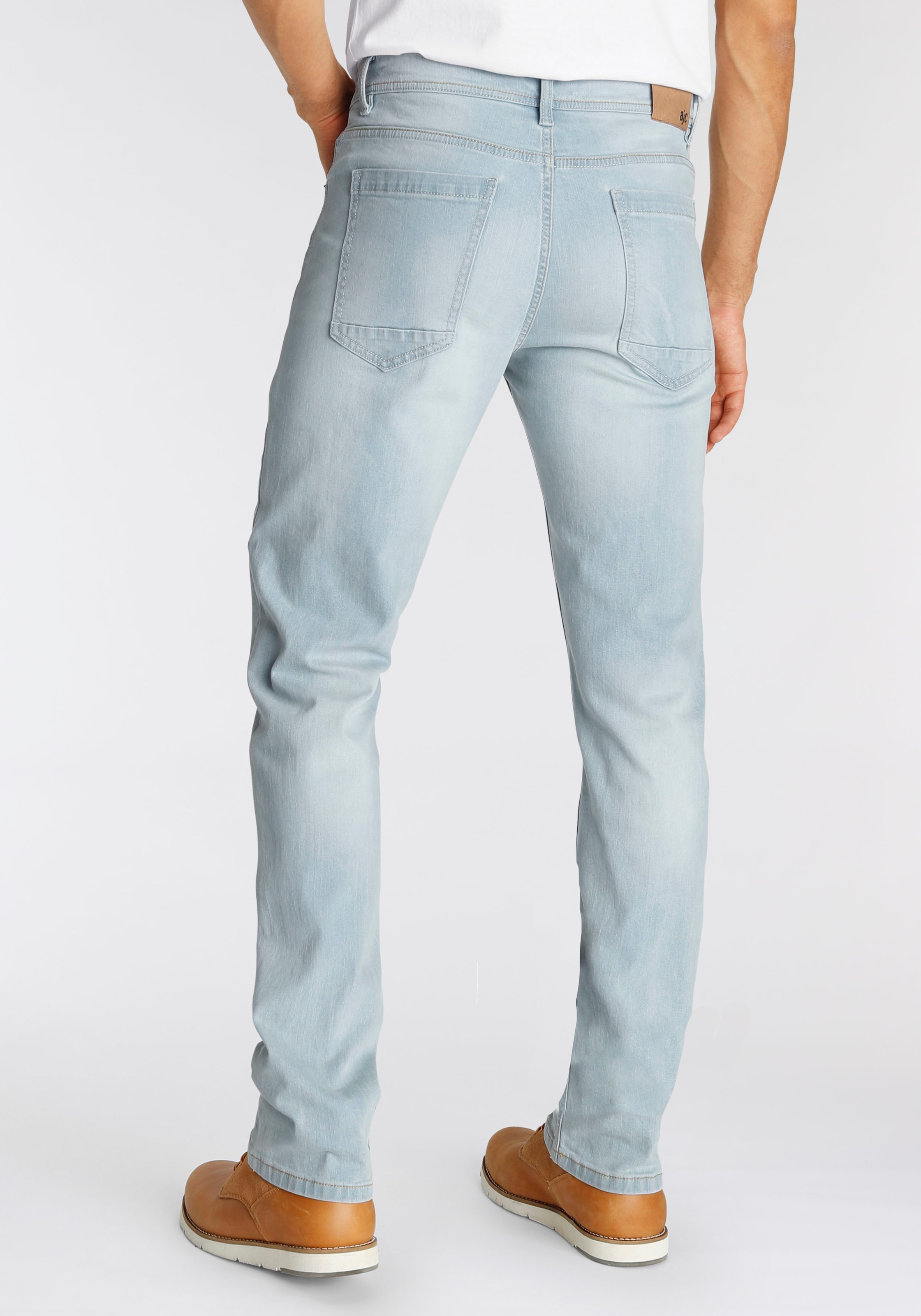 AJC Straight-Jeans, gerade geschnitten, Used-Look-Waschung, niedrige Leibhöhe