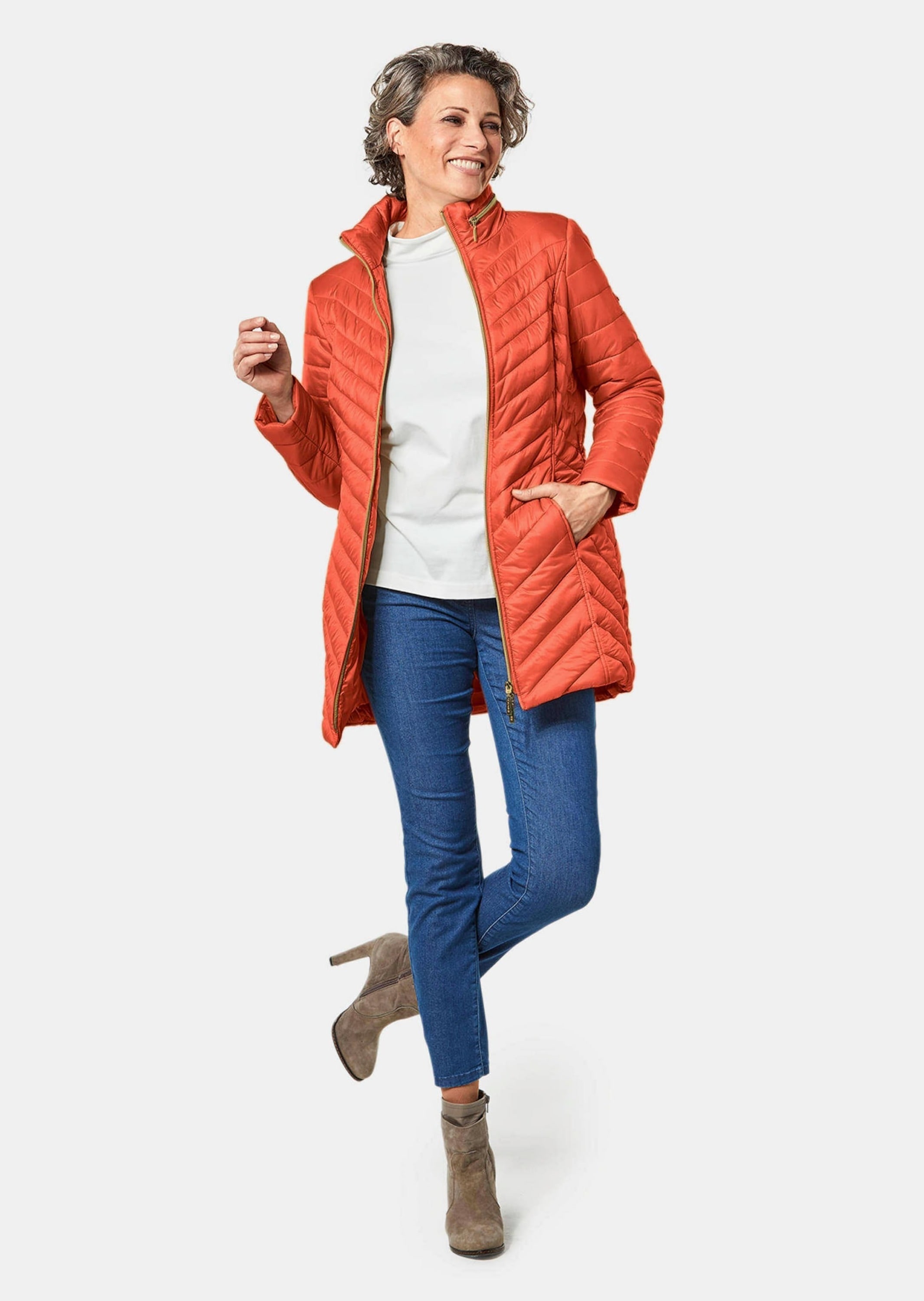 GOLDNER Kurzjacke »Kurzgröße Figurschmeichelnde Longsteppjacke« Leichte Wattierung mit Diagonalstepp