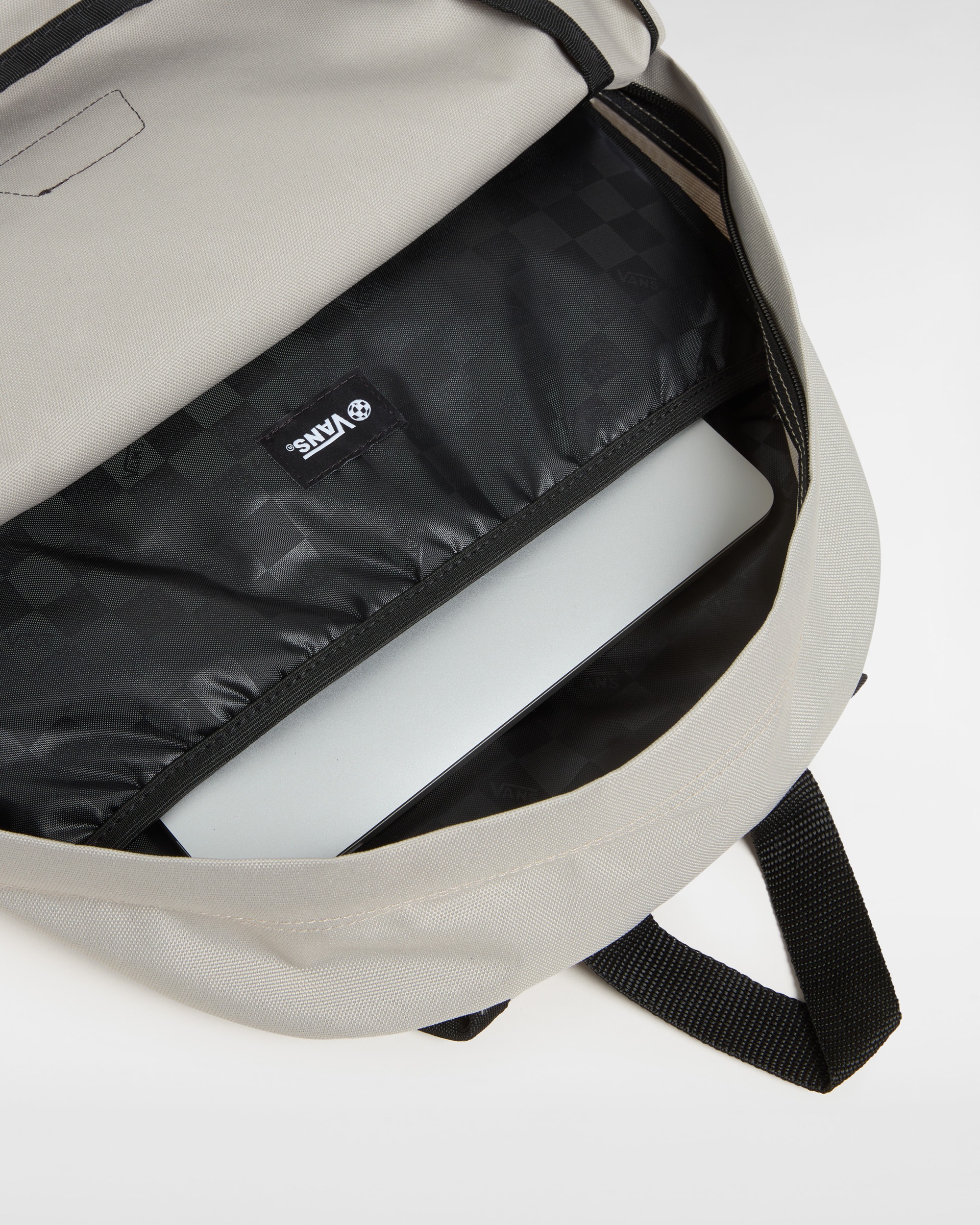 Vans Rucksack »OLD SKOOL BACKPACK« für vielseitige Einsatzmöglichkeiten, 22 Liter Volumen