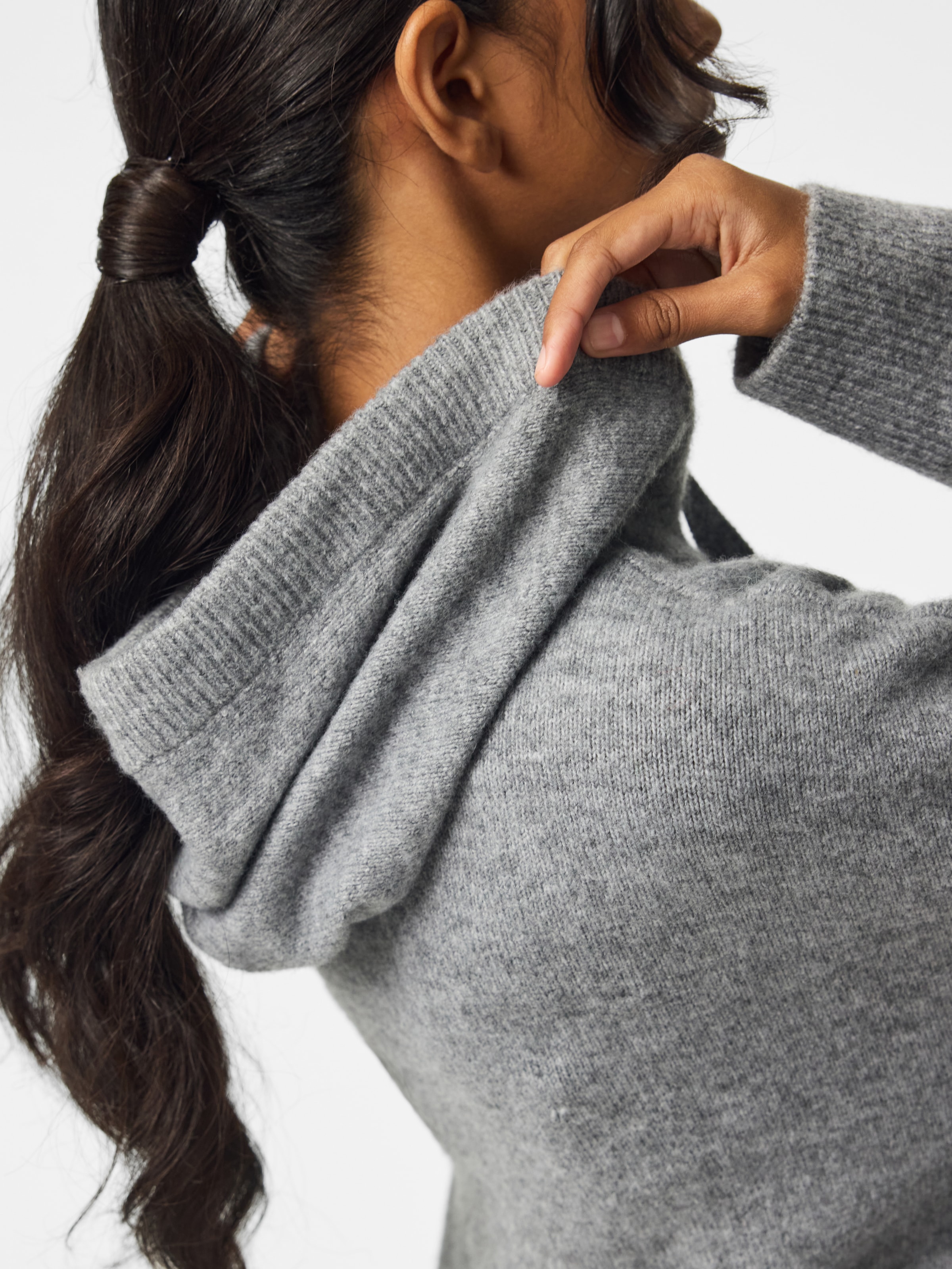 pieces Kapuzenpullover »PCMALOU LS KNIT HOODIE NOOS BC« Materialmix, mit Wolle und Stretch, slim fit