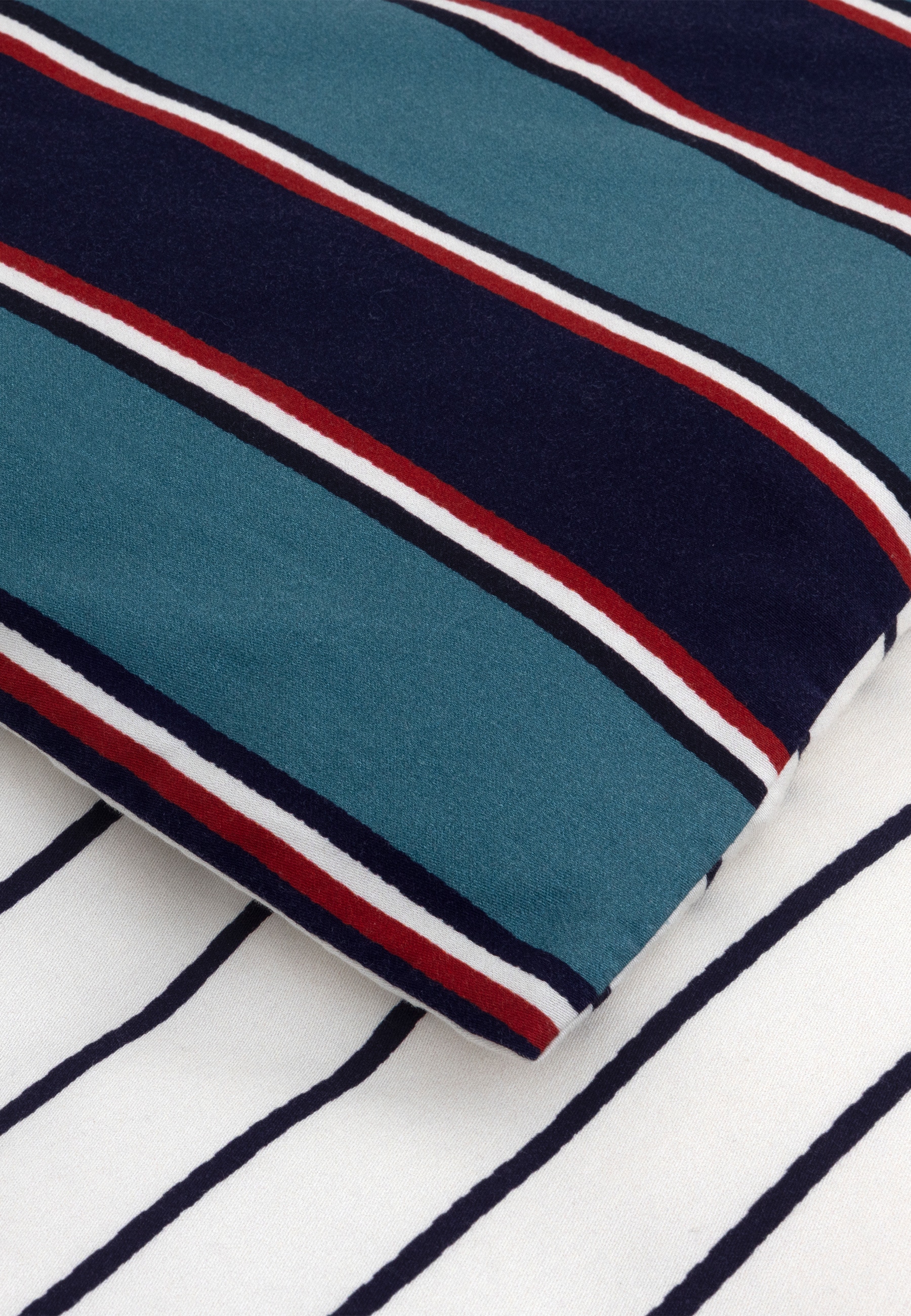 Lacoste Wendebettwäsche »LBOLD« 2 tlg. ab Größe 135x200 cm, PREMIUM Satin, Streifen Design, 100% Baumwolle