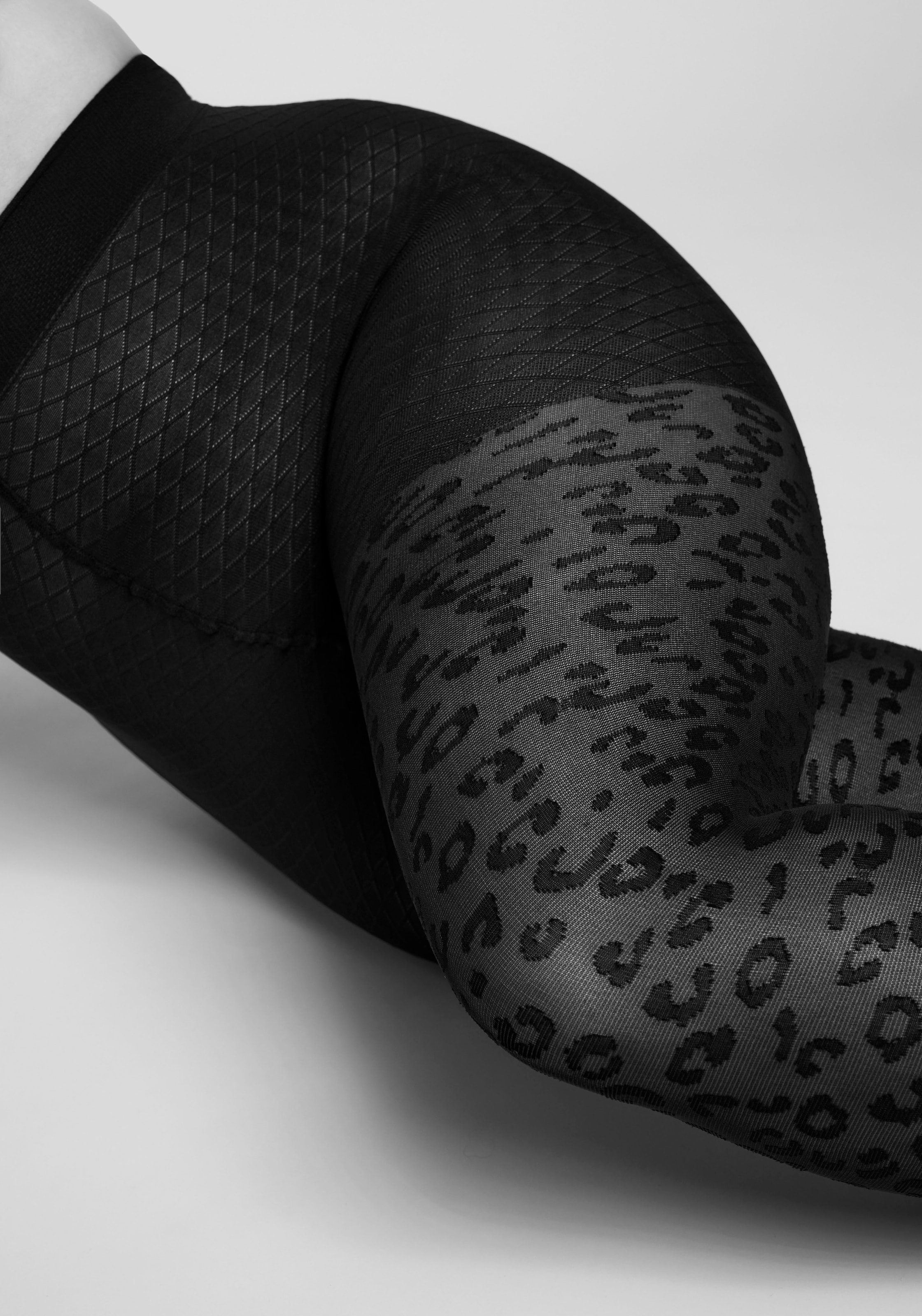 Camano Feinstrumpfhose »fine curvy«, (1 St.), mit dekorativem Musterabschluss