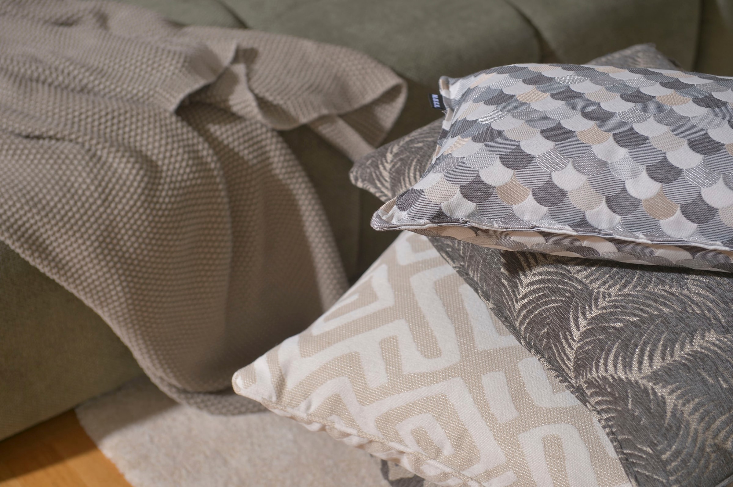 H.O.C.K. Dekokissen »Suzette« mit Biese, Kissenhülle mit Füllung, 1 Stück