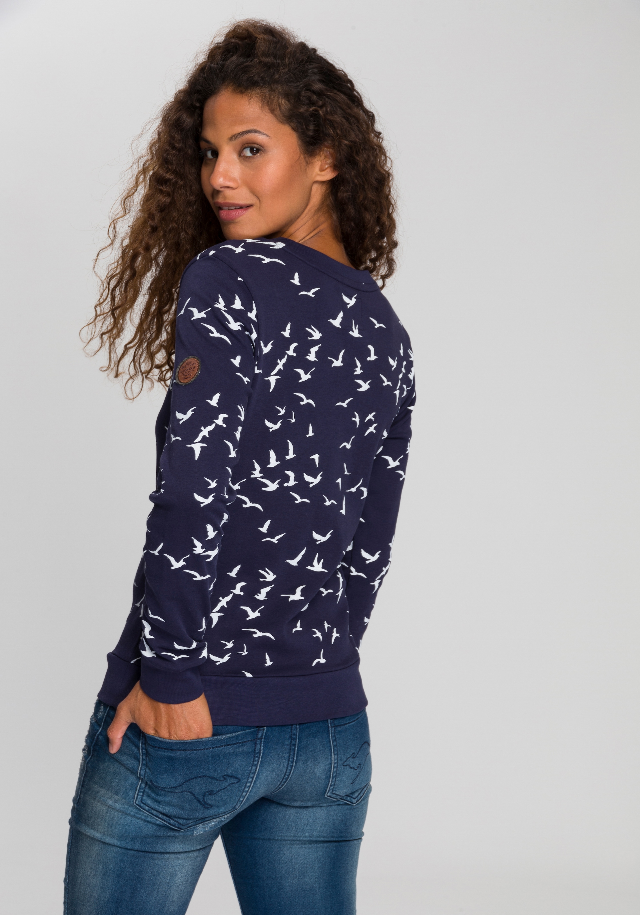 KangaROOS Sweatshirt, Langarm, figurumspielender Schnitt, bedruckt, Rundhalsausschnitt