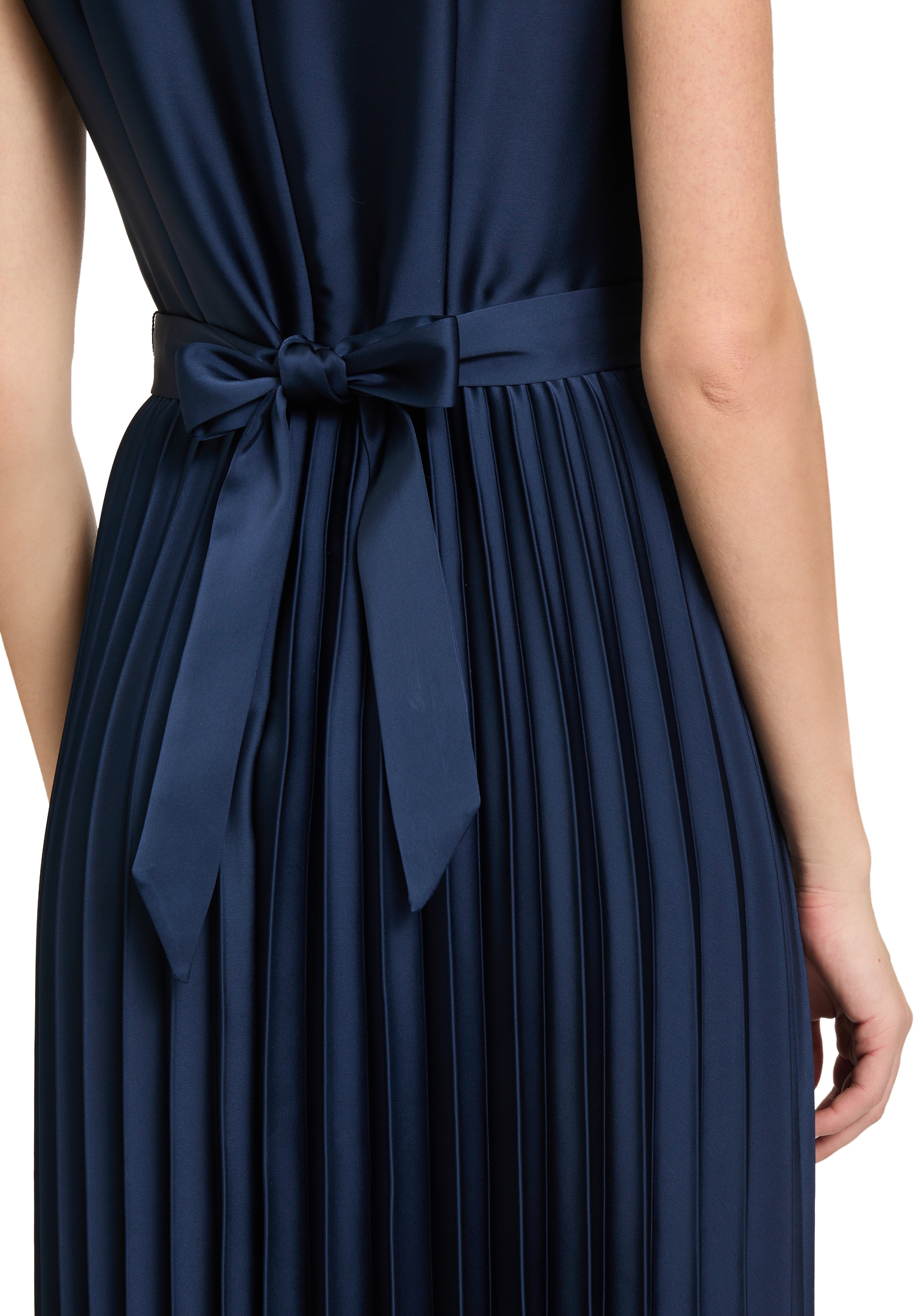 Betty&Co Chiffonkleid »Chiffonkleid mit Plissee«