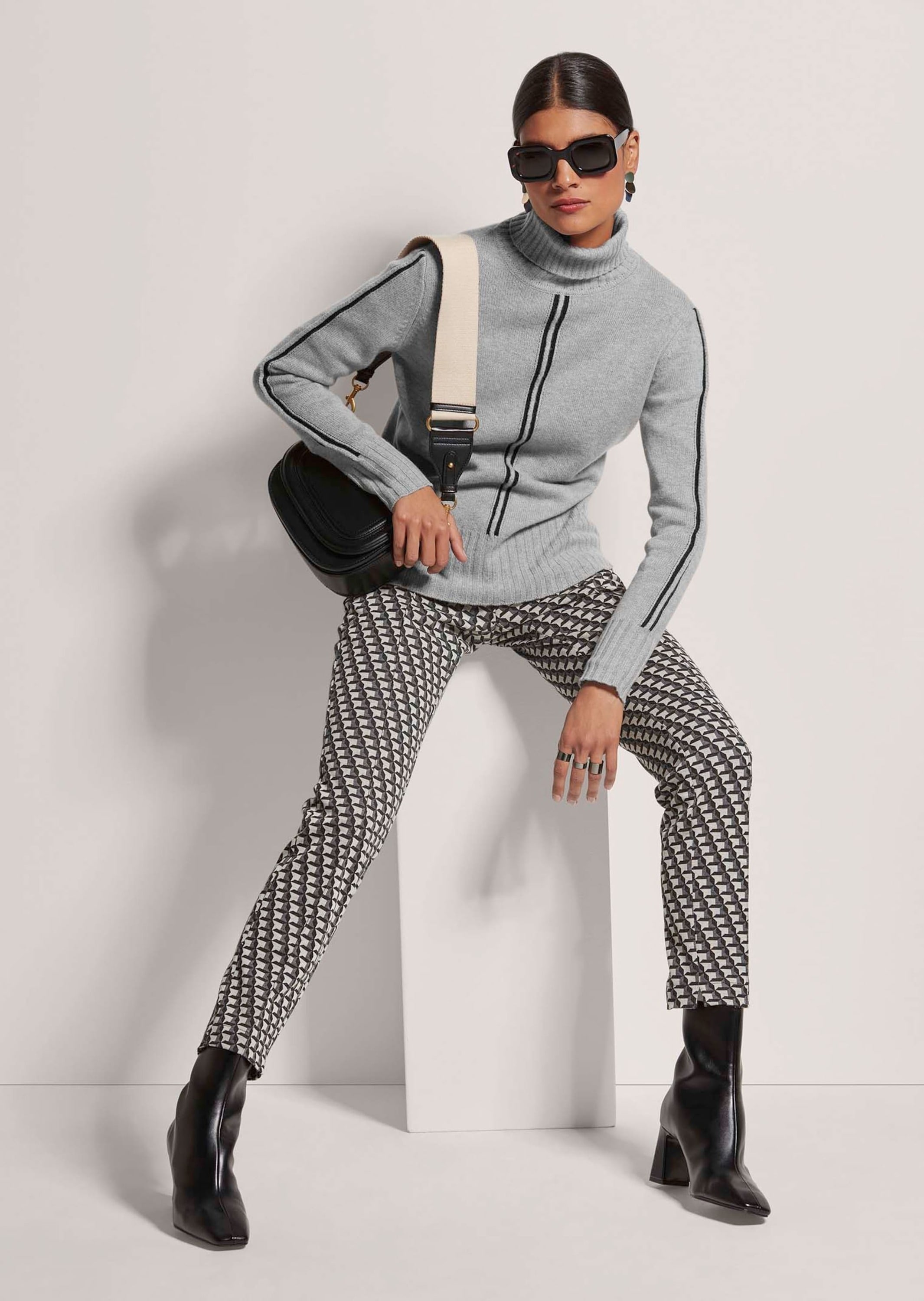 MADELEINE Longpullover »Kaschmirpullover Moderner Wollpullover mit Ajour-Muster«