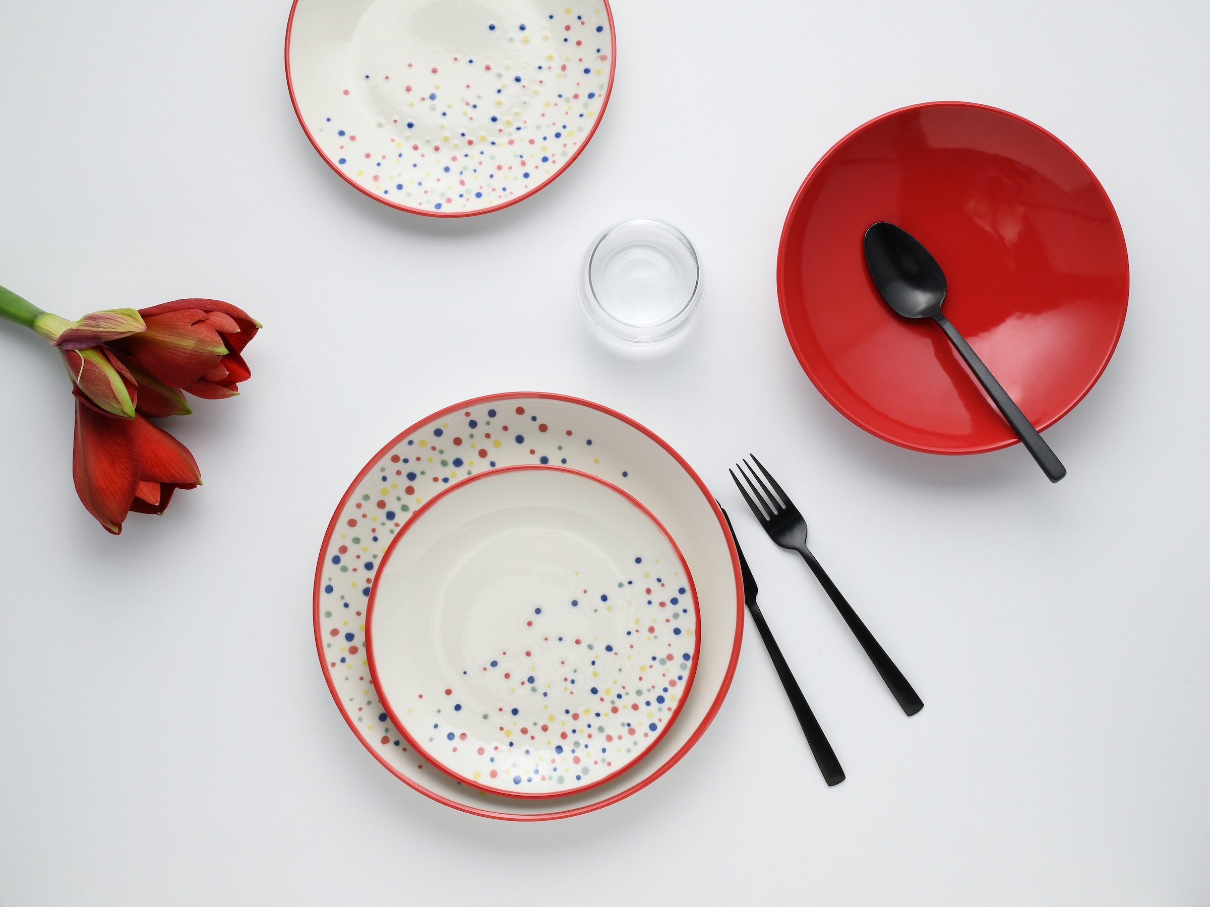 CreaTable Teller-Set »Joy, Teller Set 12-tlg.« Unregelmäßige bunte Punkte, Gute Laune Geschirr, Frisch, Freundlich