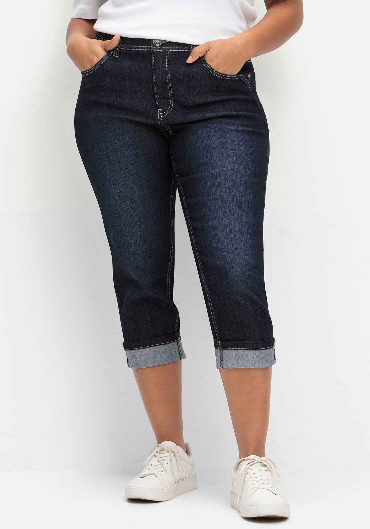 Sheego Stretch-Jeans »Schmale 7/8-Jeans mit Kontrasttape innen am Saum«