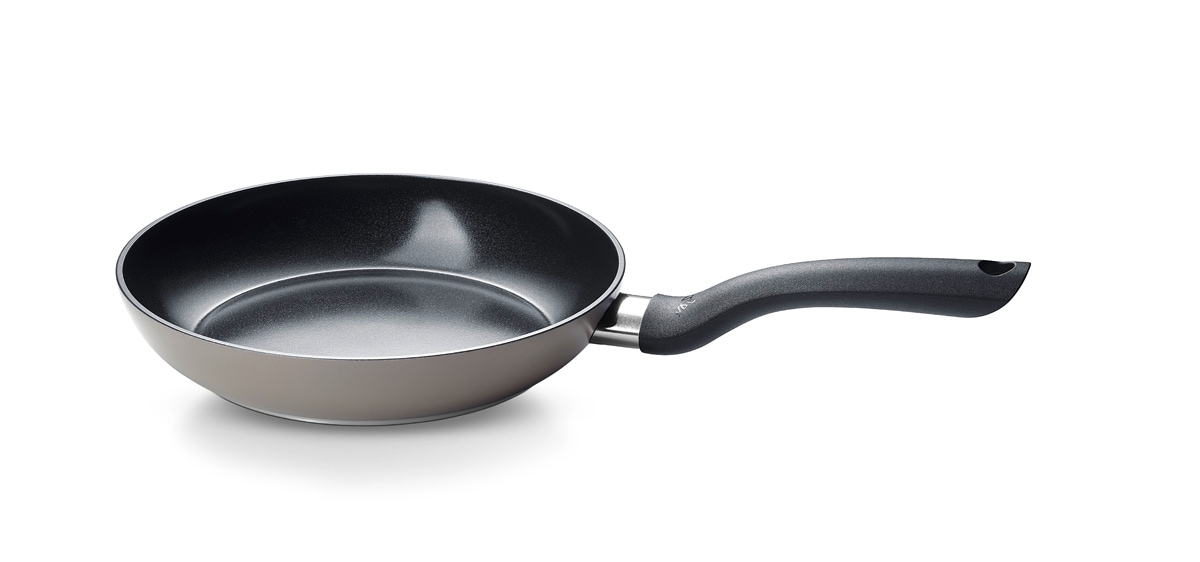 Fissler Pfannen-Set »Essential« Aluminium Set, je 1x Keramikpfanne 24 + 28 cm, 2 tlg. tlg. leicht zu reinigen, Made in Germany