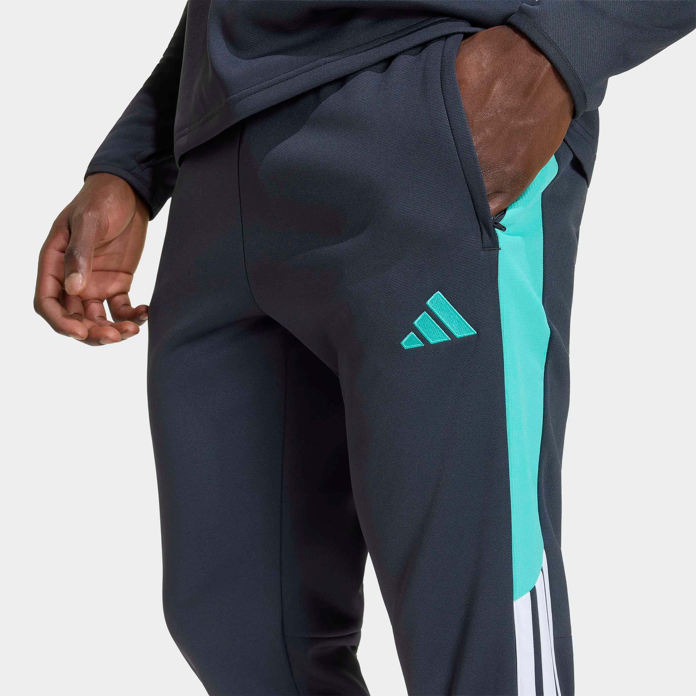 adidas Performance Trainingshose »TIRO 26 ESSENTIALS WINTERIZED«