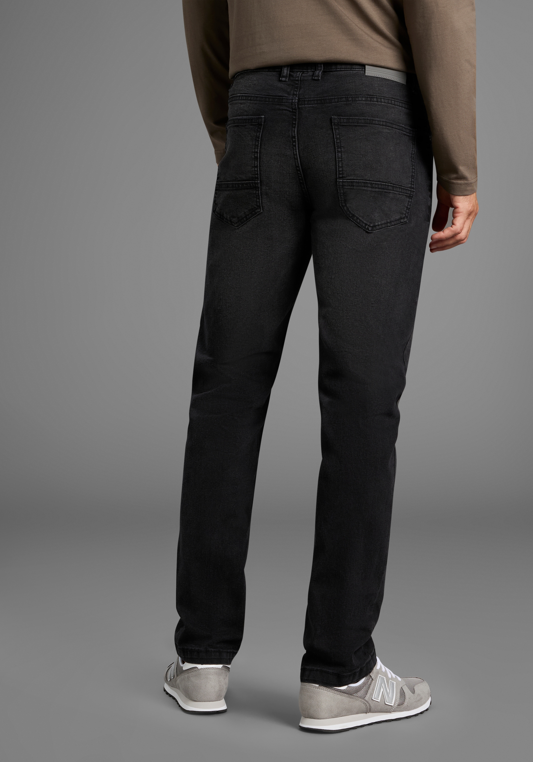 Arizona Straight-Jeans gerader Schnitt, normale Leibhöhe, mit Knopf- und Reißverschluss