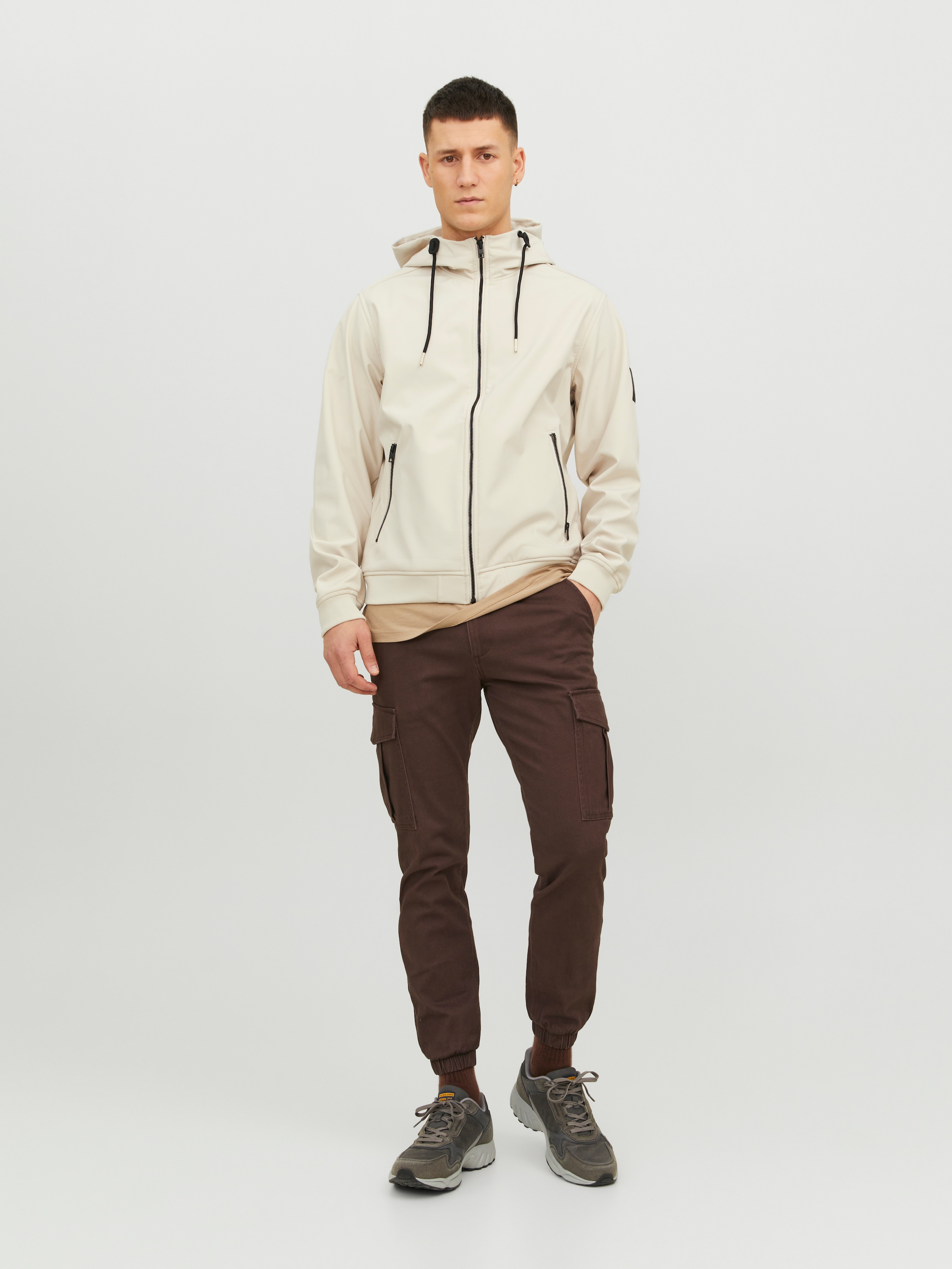 Jack & Jones Softshelljacke »JJEBASIC mit wasserabweisender Funktion« mit Kapuze mit Kordelzug