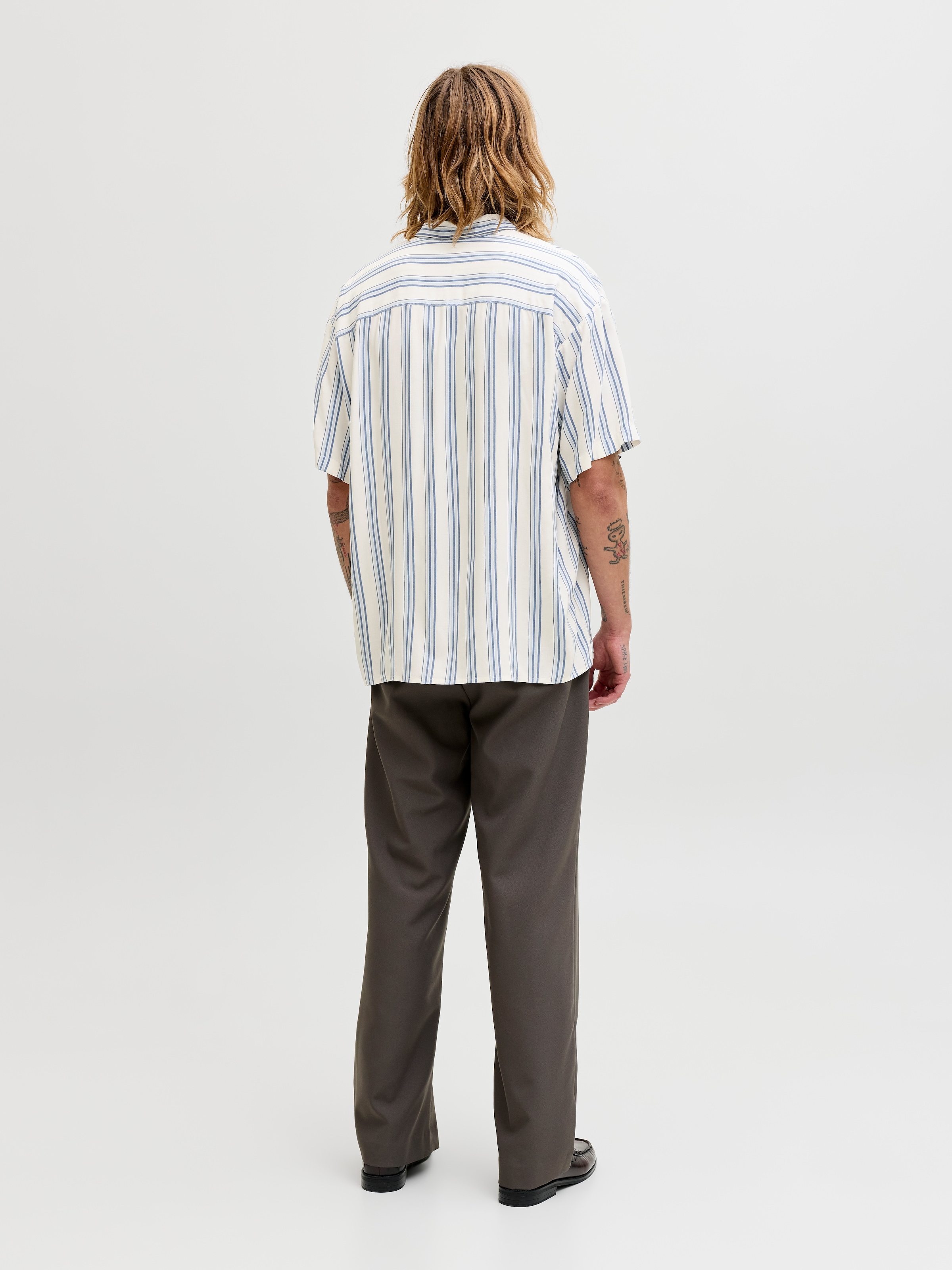 Jack & Jones Kurzarmhemd »JJEJEFF RESORT STRIPE SHIRT S/S SN« Viskose, loose fit