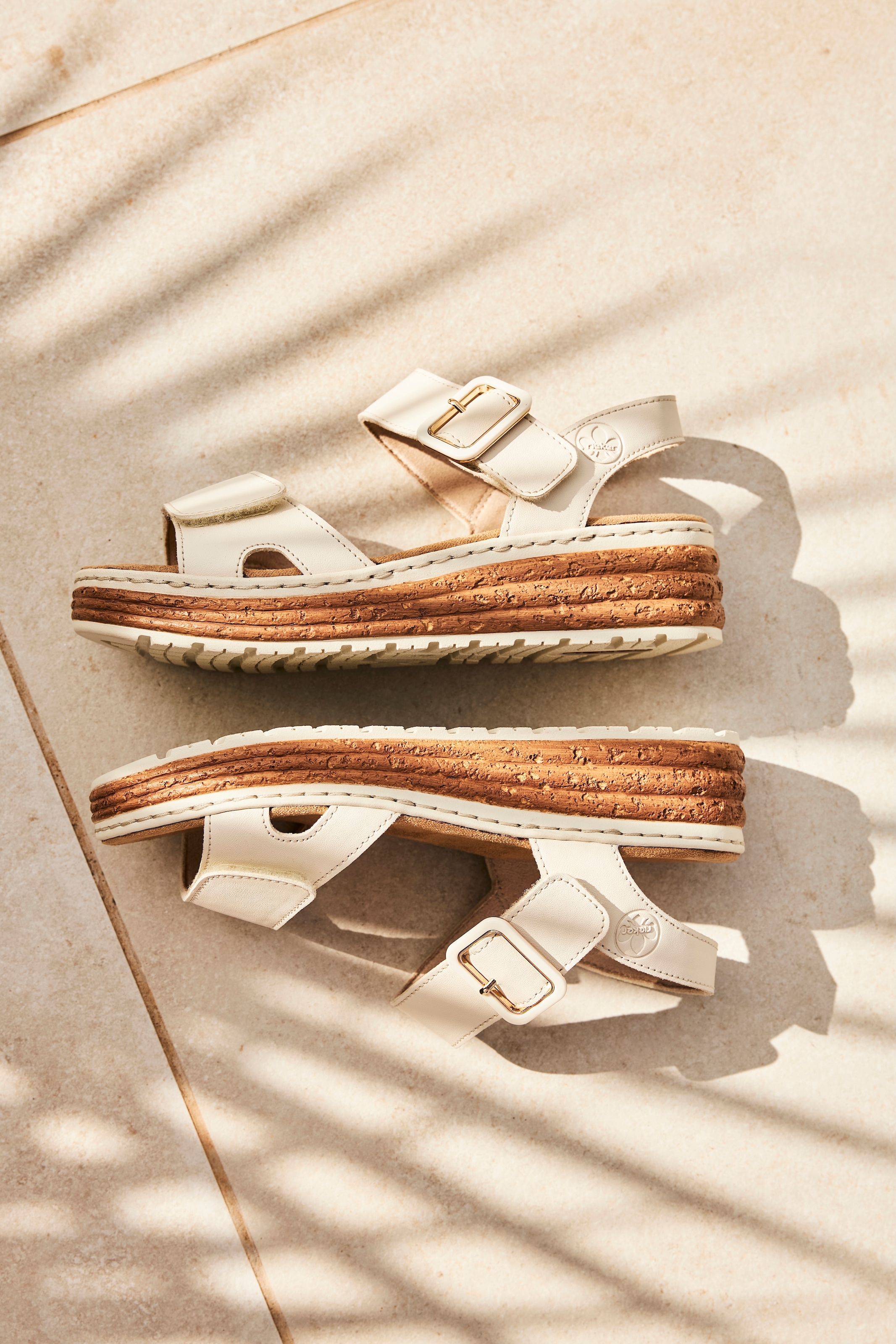 Rieker Plateausandale, Sandalette, Sommerschuh, Keilsandale mit praktischen Klettverschlüssen