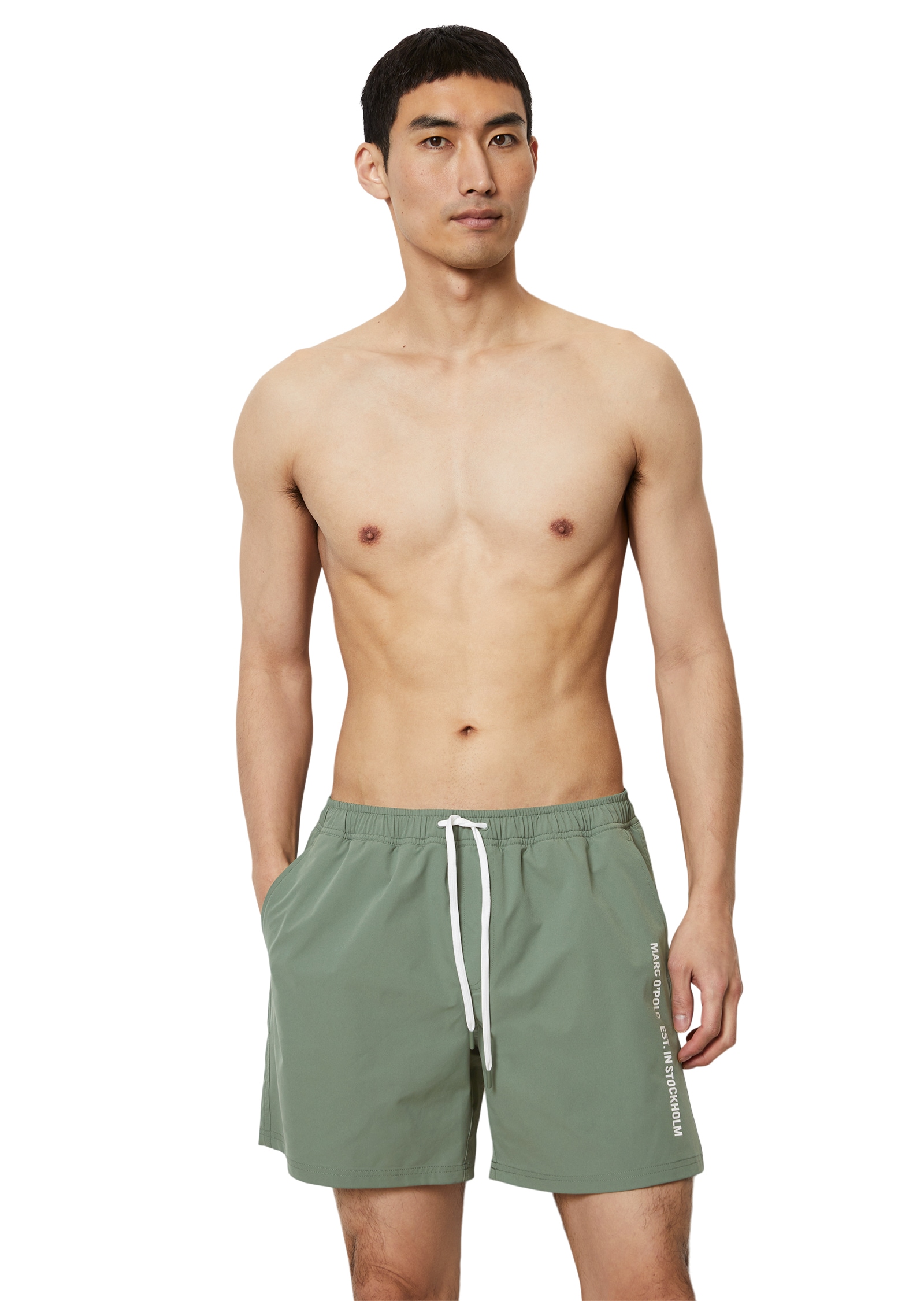 Marc O'Polo Badeshorts »Essentials«, mit seitlichen Taschen und Logoschriftzug