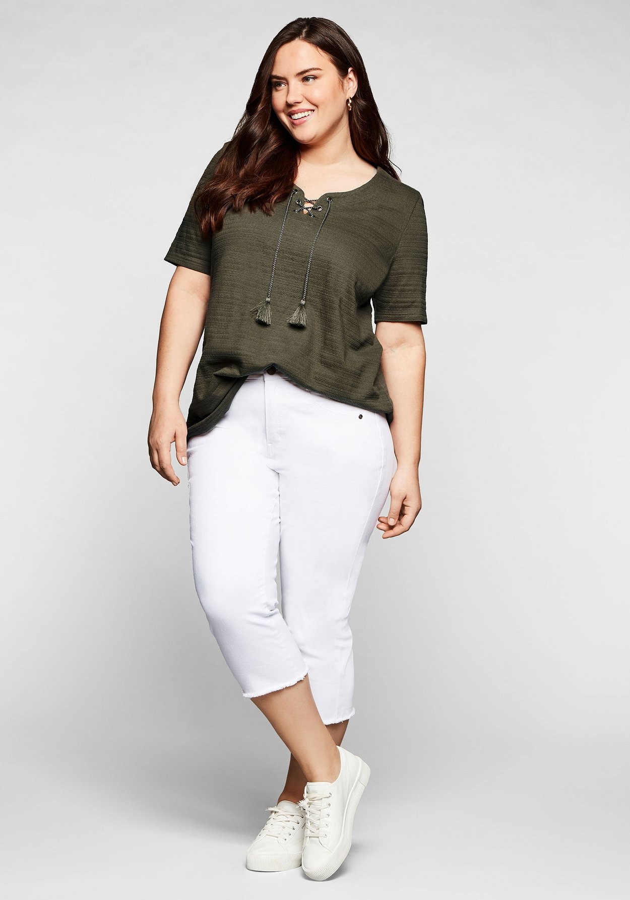 Sheego T-Shirt »Shirt in Jacquard-Optik, mit Bindeband«, in Jacquard-Optik, mit Bindeband