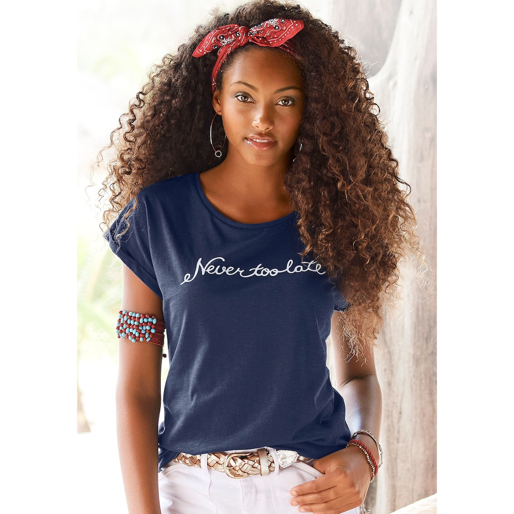 Beachtime T-Shirt, mit modischem Sprüche Frontdruck "Never too late"