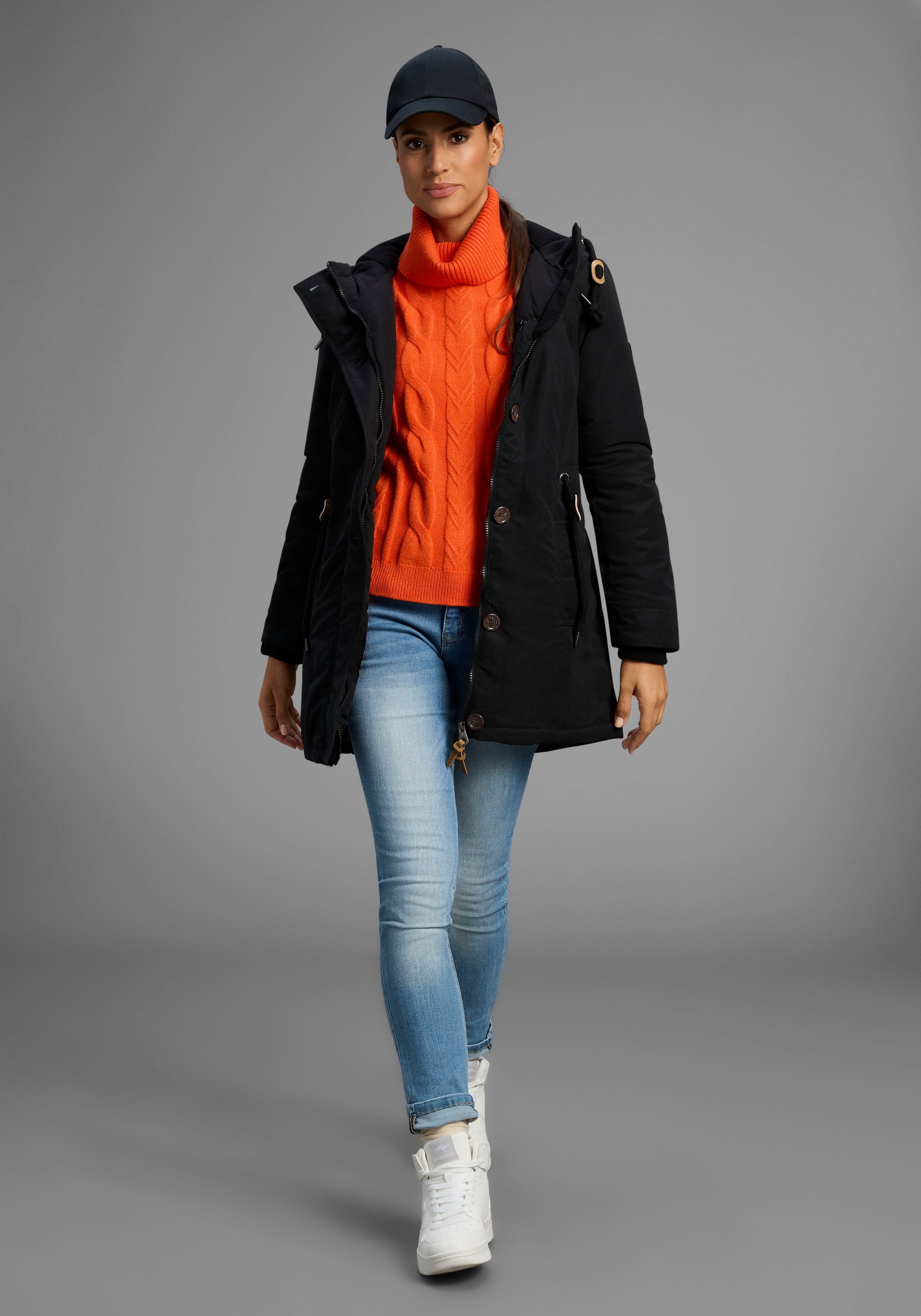 KangaROOS Winterjacke, mit Kapuze, für die kalte Jahreszeit, aus leichtem Webstoff, modisch