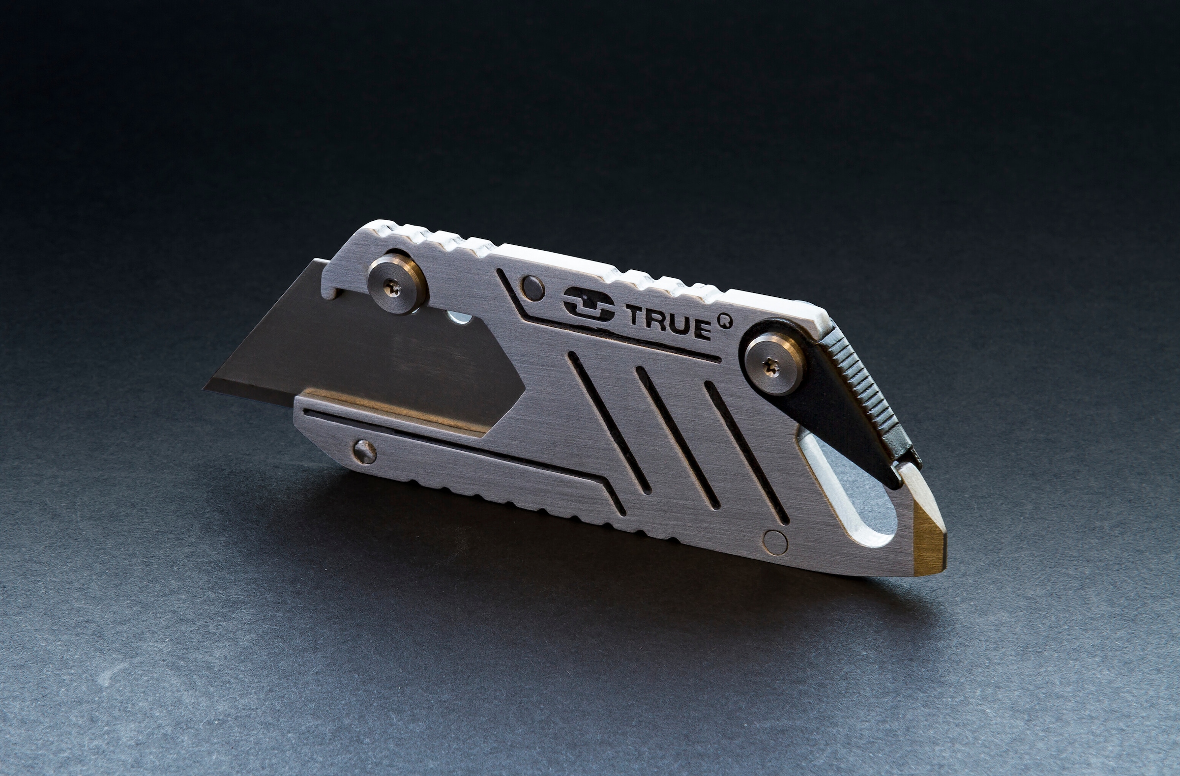 TRUE Cutter »BOX CUTTER«, integr. Flaschenöffner