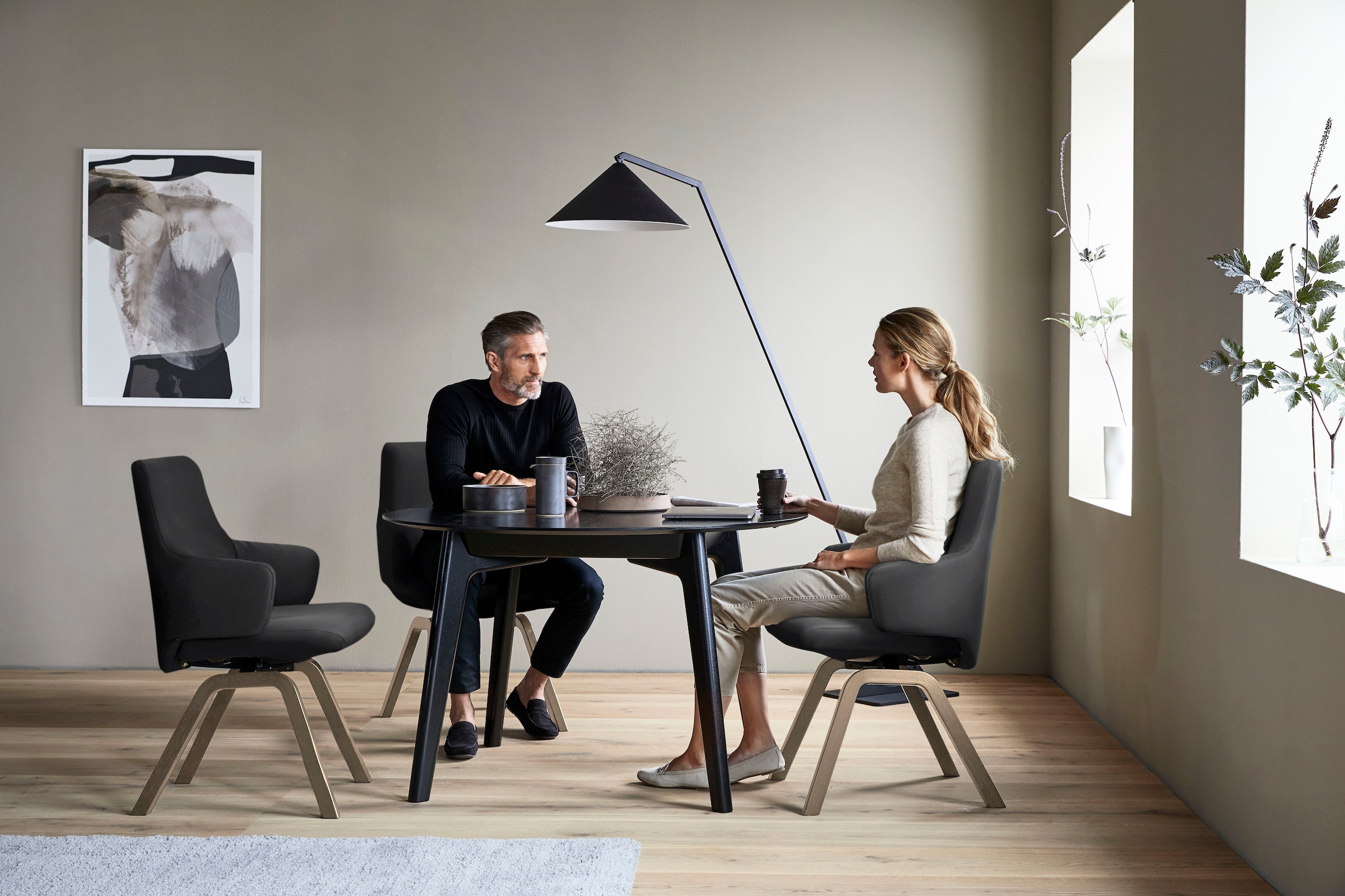 Stressless® Polsterstuhl »Laurel«, Leder PALOMA, Low Back mit Armlehne, Größe L, mit schräggestellten Beinen in Eiche