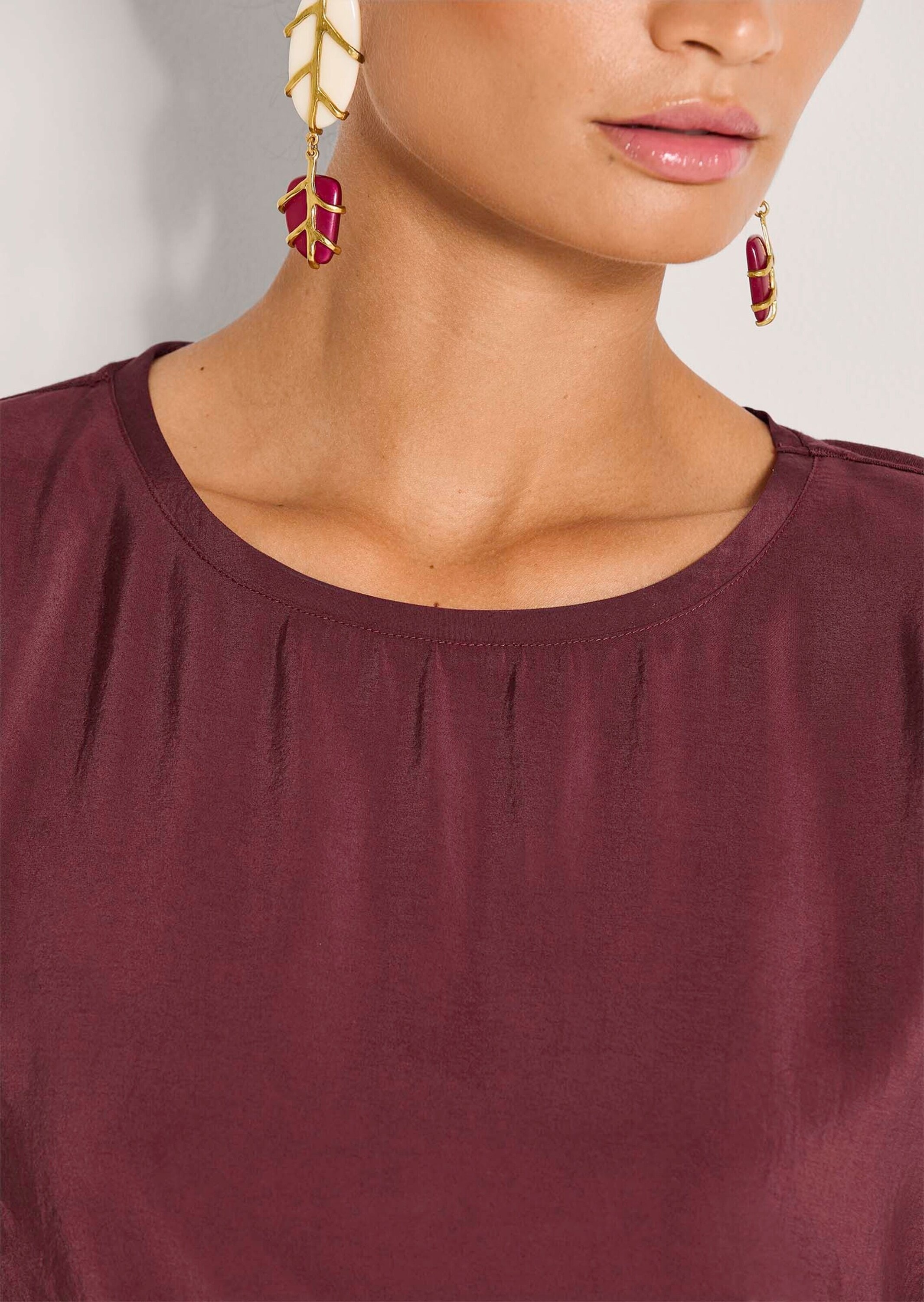 MADELEINE Kurzarmshirt »Blusenshirt Fließendes Viskose-Shirt mit Jersey-Rücken«