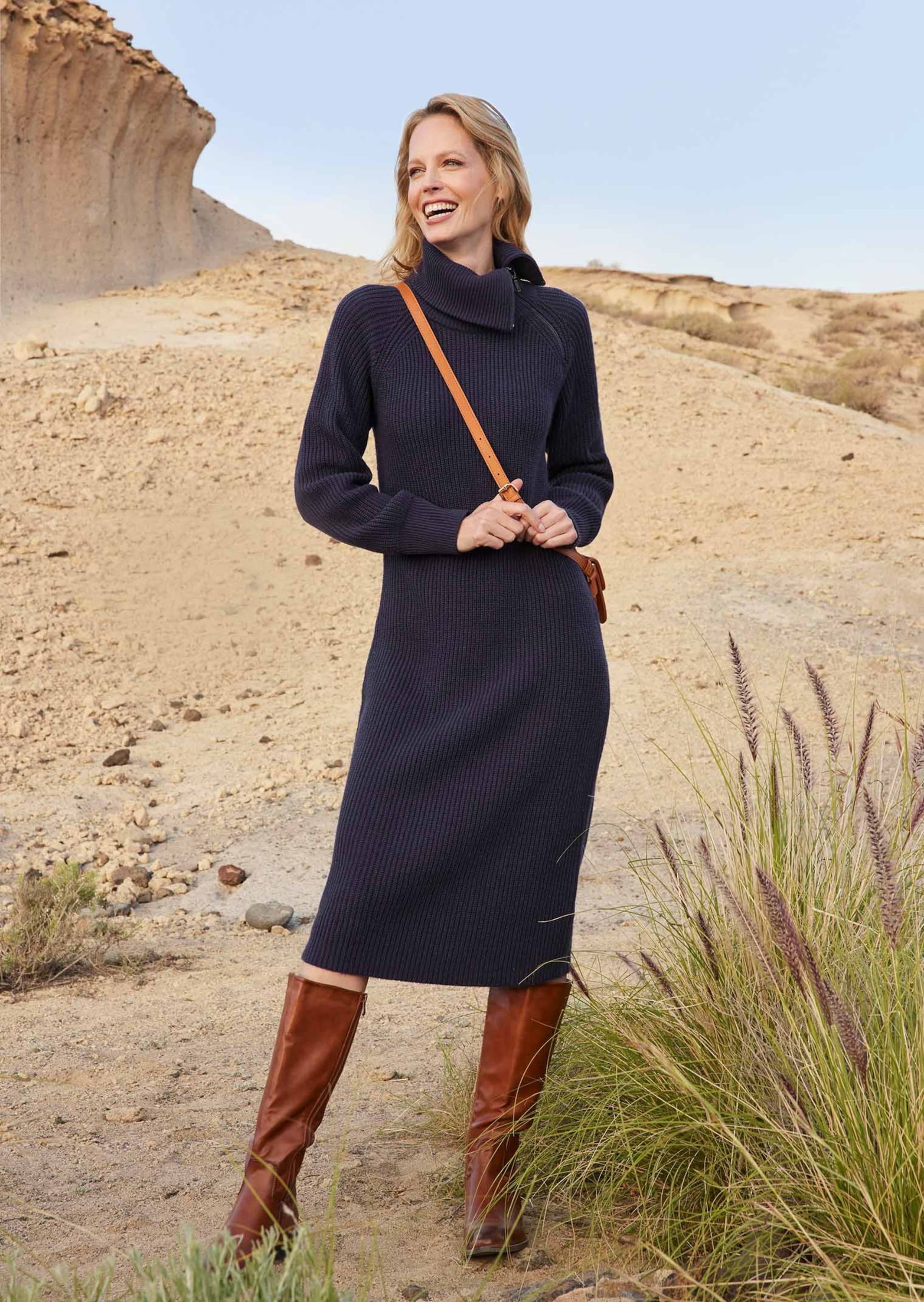 GOLDNER Strickkleid »Kurzgröße Strickkleid mit raffiniertem asymmetrischem Kragen«