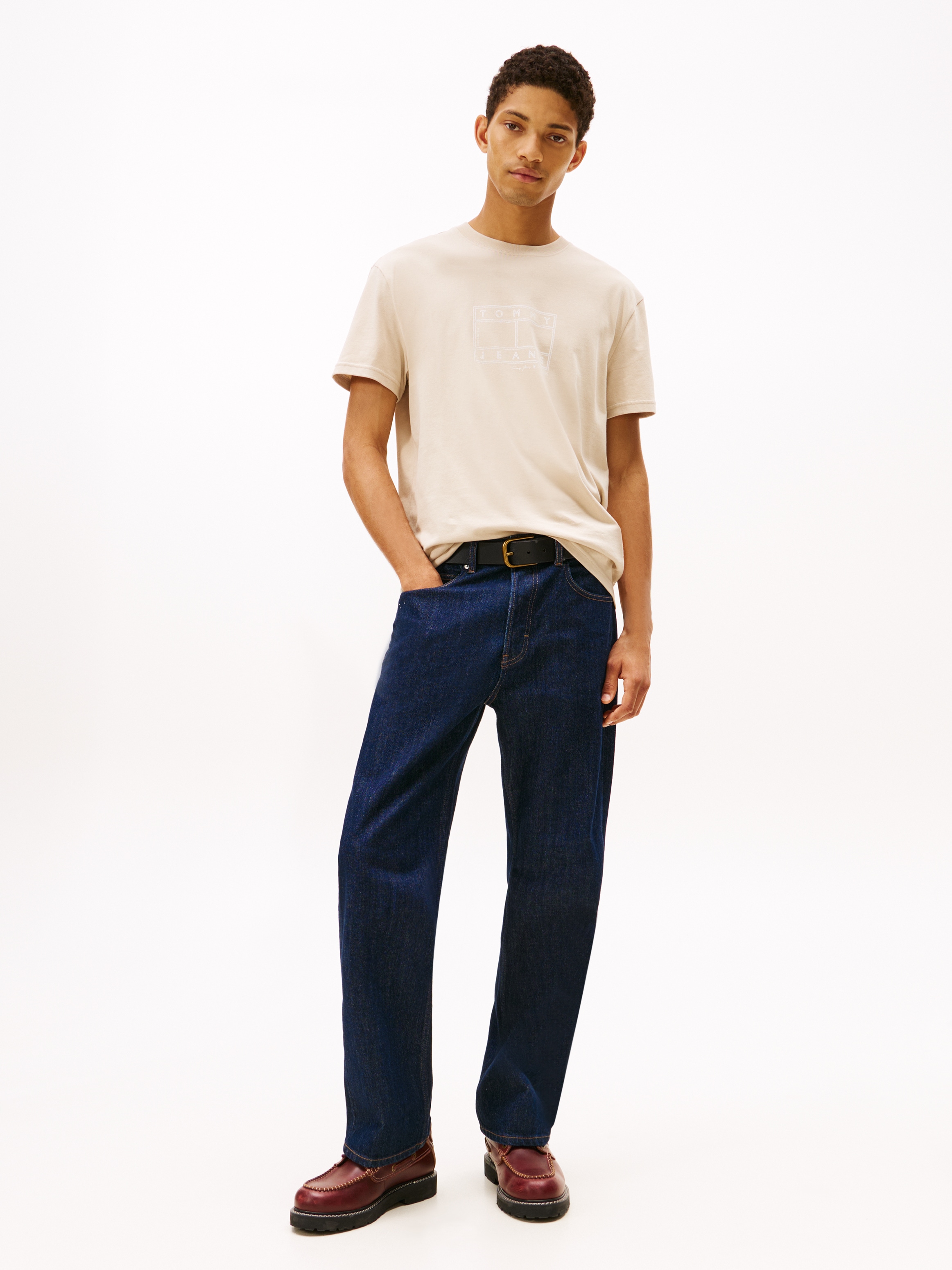 Tommy Jeans T-Shirt »TJM  CENTER FLAG« mit Stempel-Logo, regular fit, Rundhals